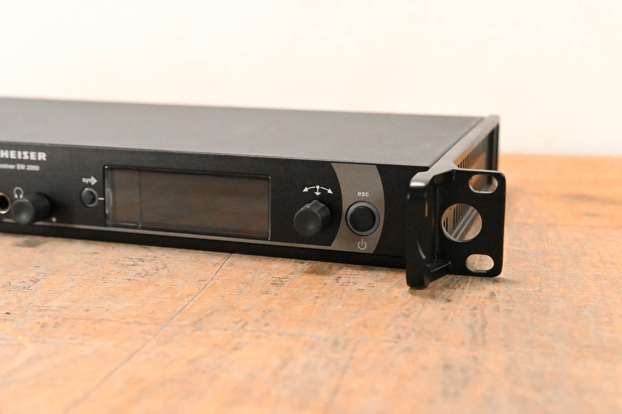 Sennheiser EM 2050 Dual-Channel Wireless Receiver Aw Range: 516-558 MHz