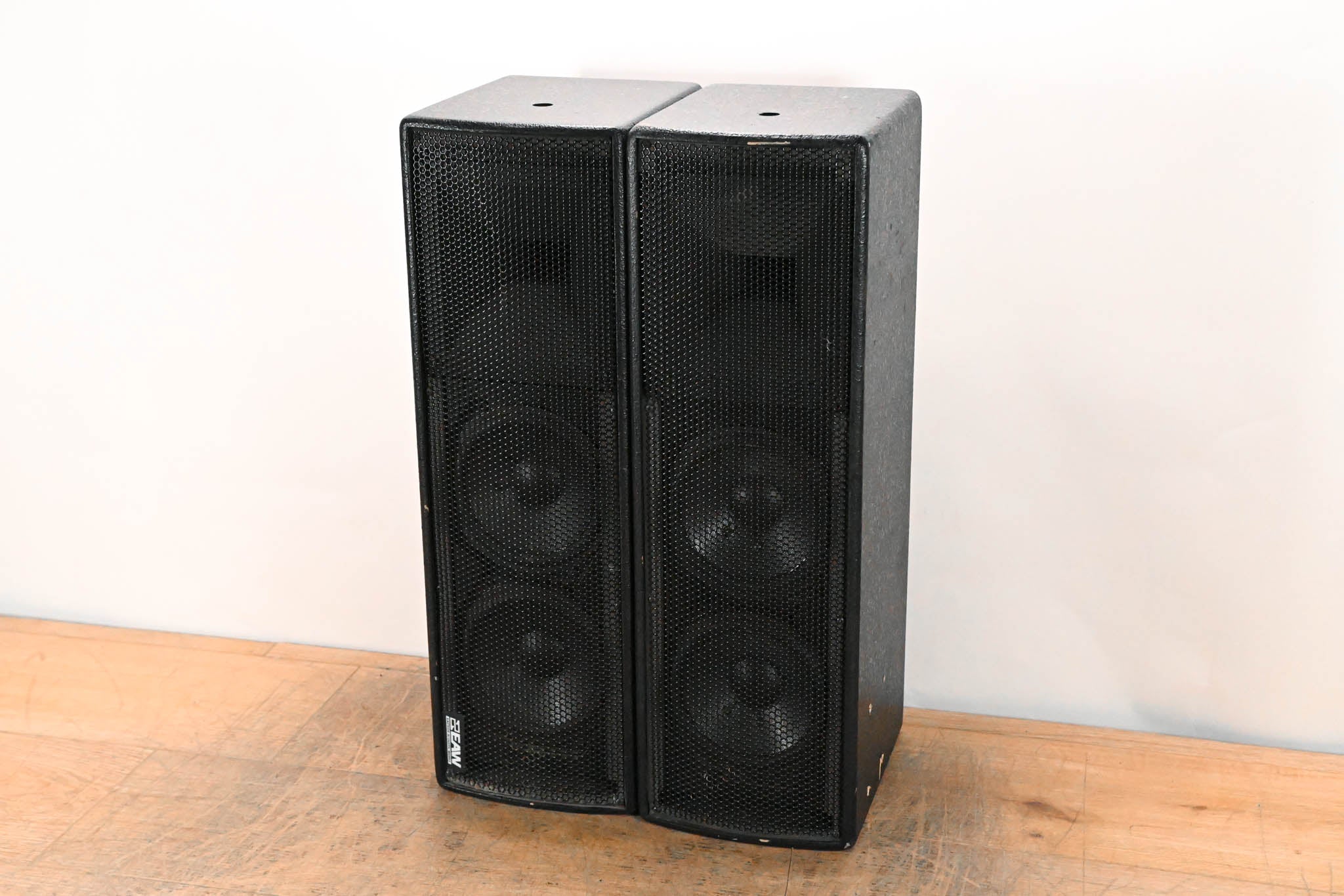 EAW UB52 Two-Way Full-Range Loudspeaker (PAIR)