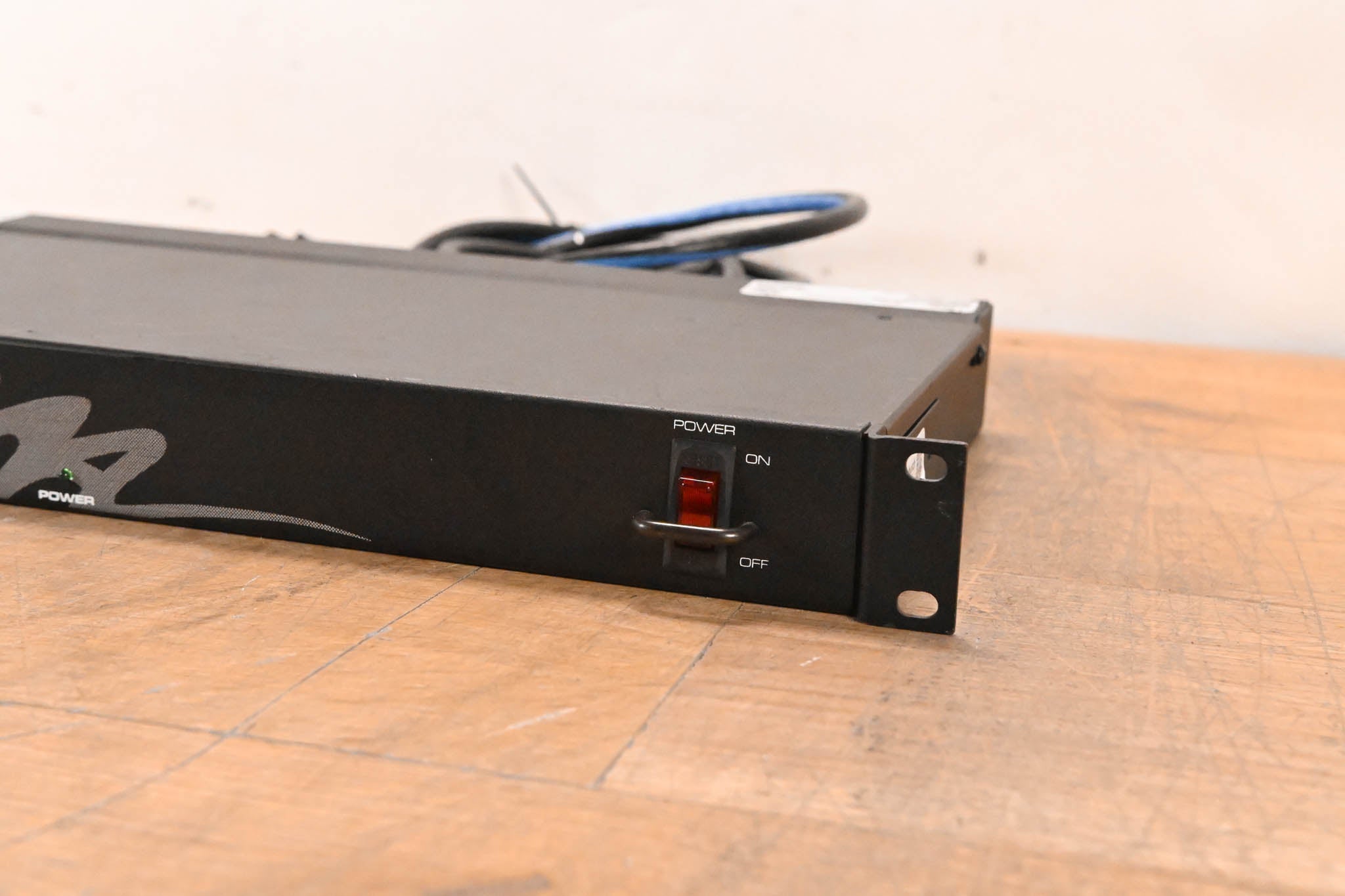 Middle Atlantic USC-6R Power Sequencer Rackmount Power Conditioner