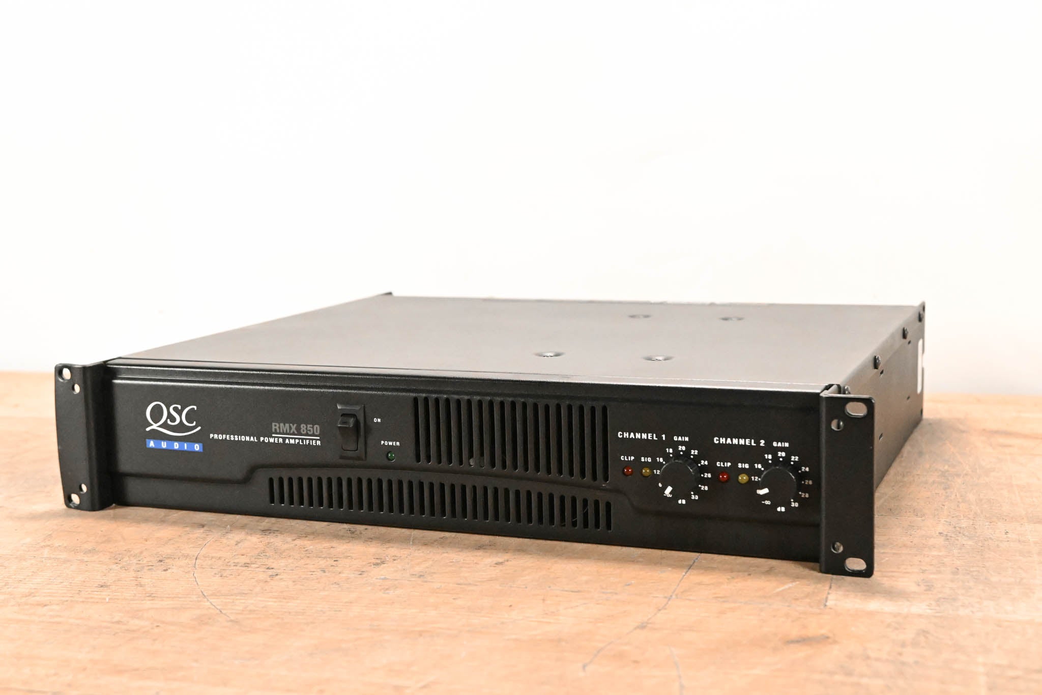 QSC RMX850 2-Channel Power Amplifier