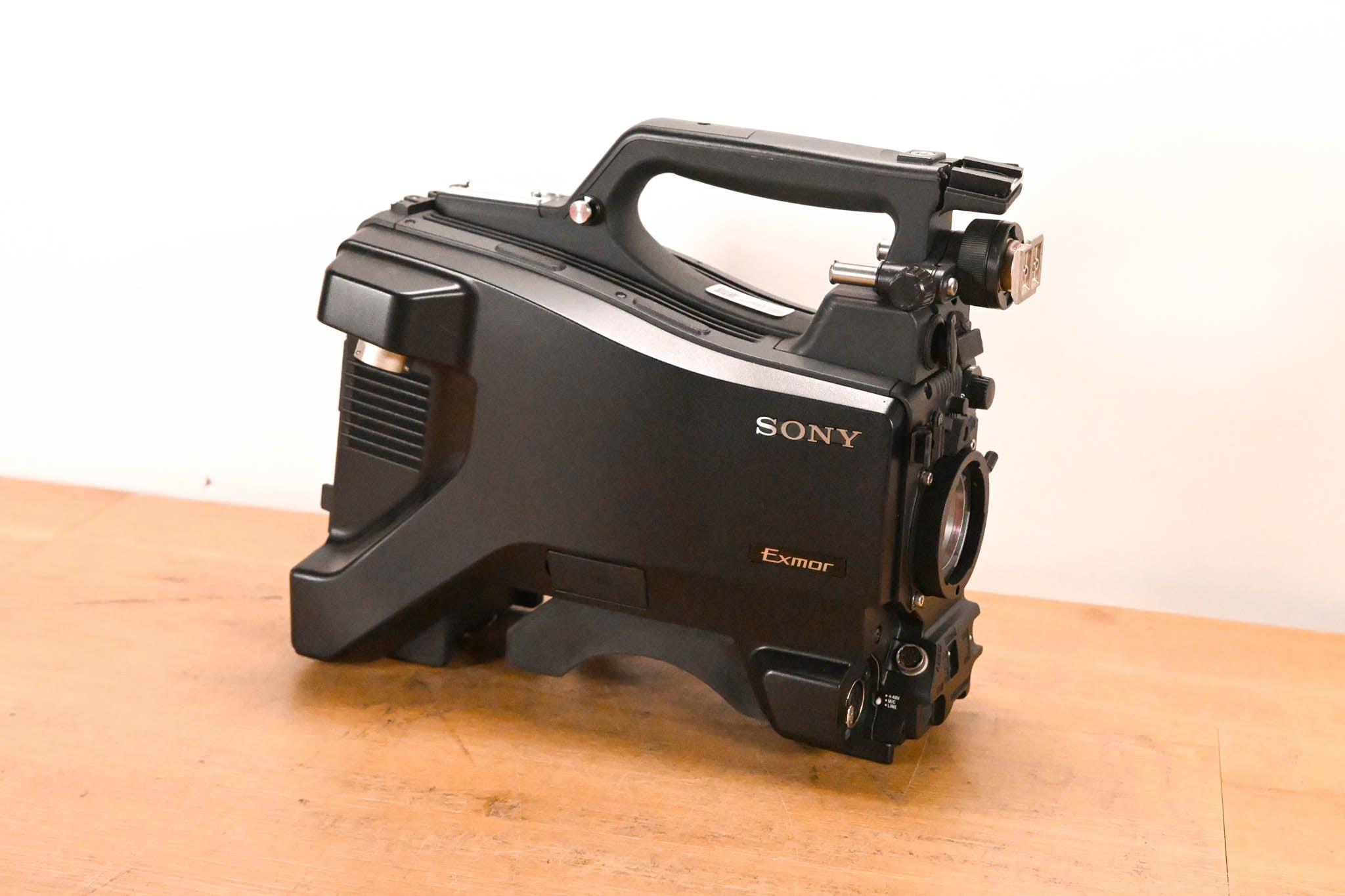Sony HXC-D70 HD/SD Studio Camera