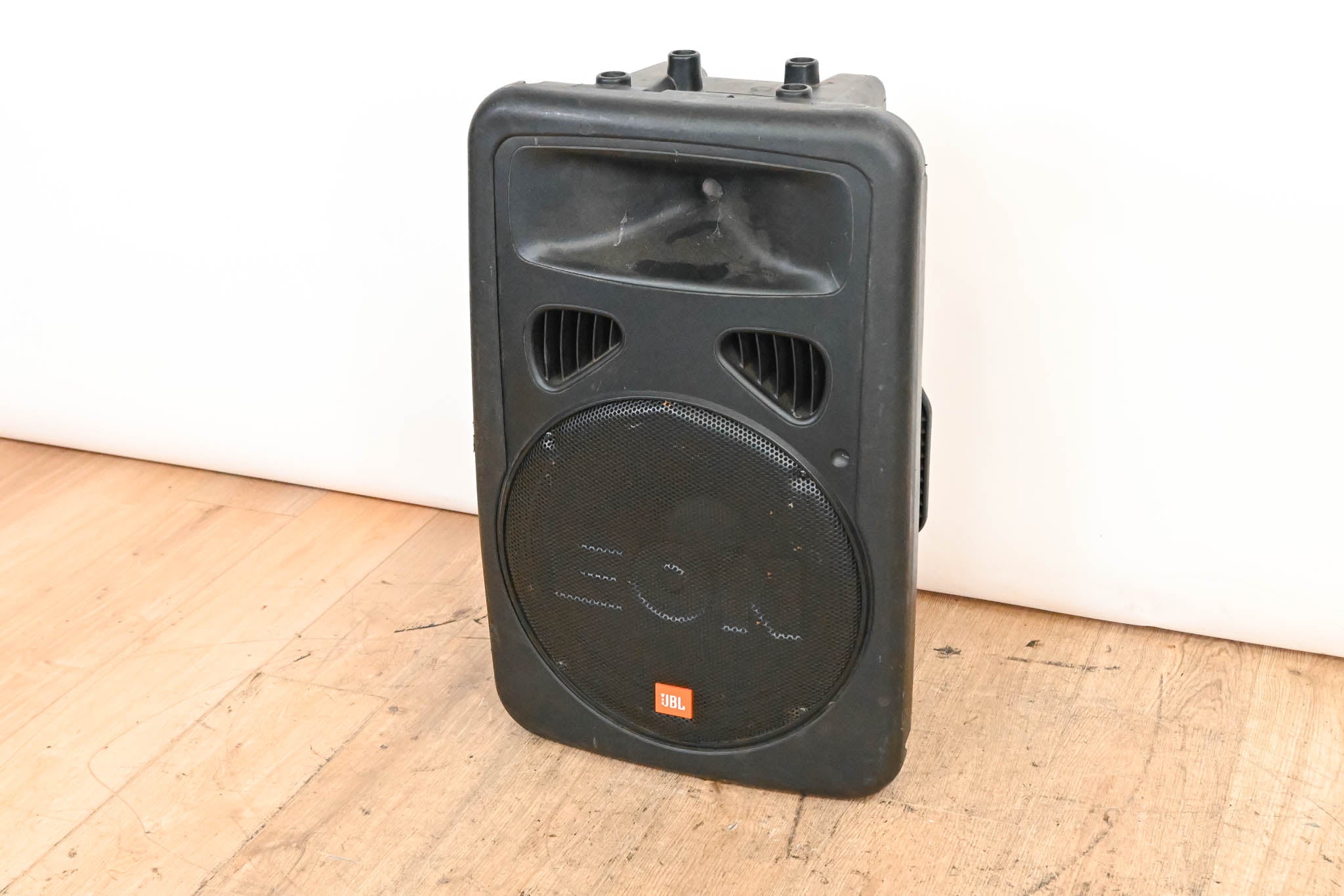 JBL EON15 G2 Two-Way 15-inch Powered Speaker