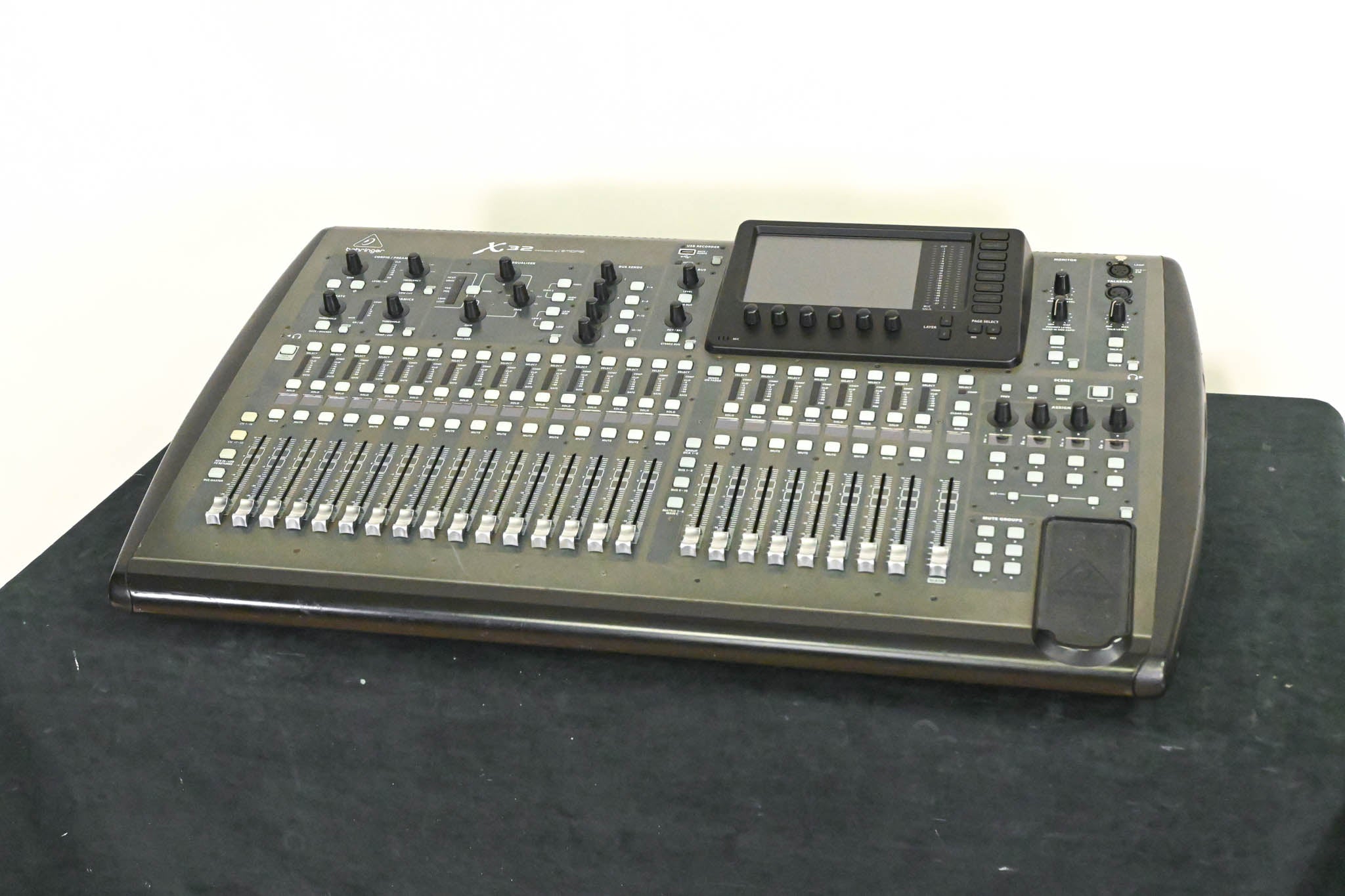 Behringer X32 40-Channel Digital Mixing Console