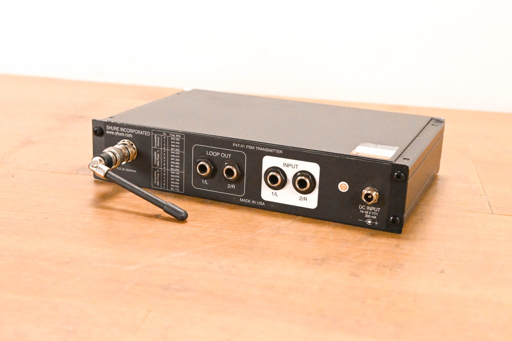 Shure PSM 400 In-Ear Monitoring System - X1 Band (NO POWER SUPPLY)