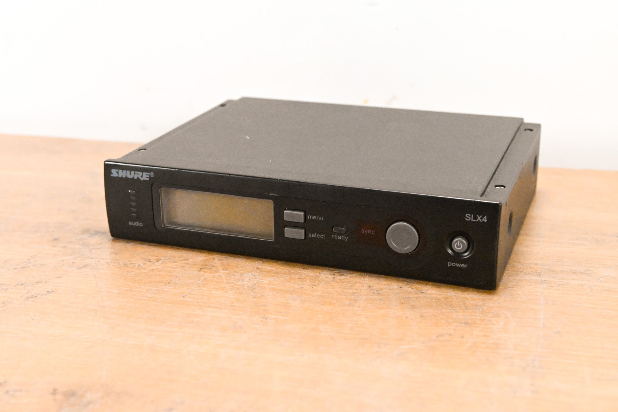 Shure SLX4 Wireless Receiver - R5 Band: 800-820 MHz (NO POWER SUPPLY)