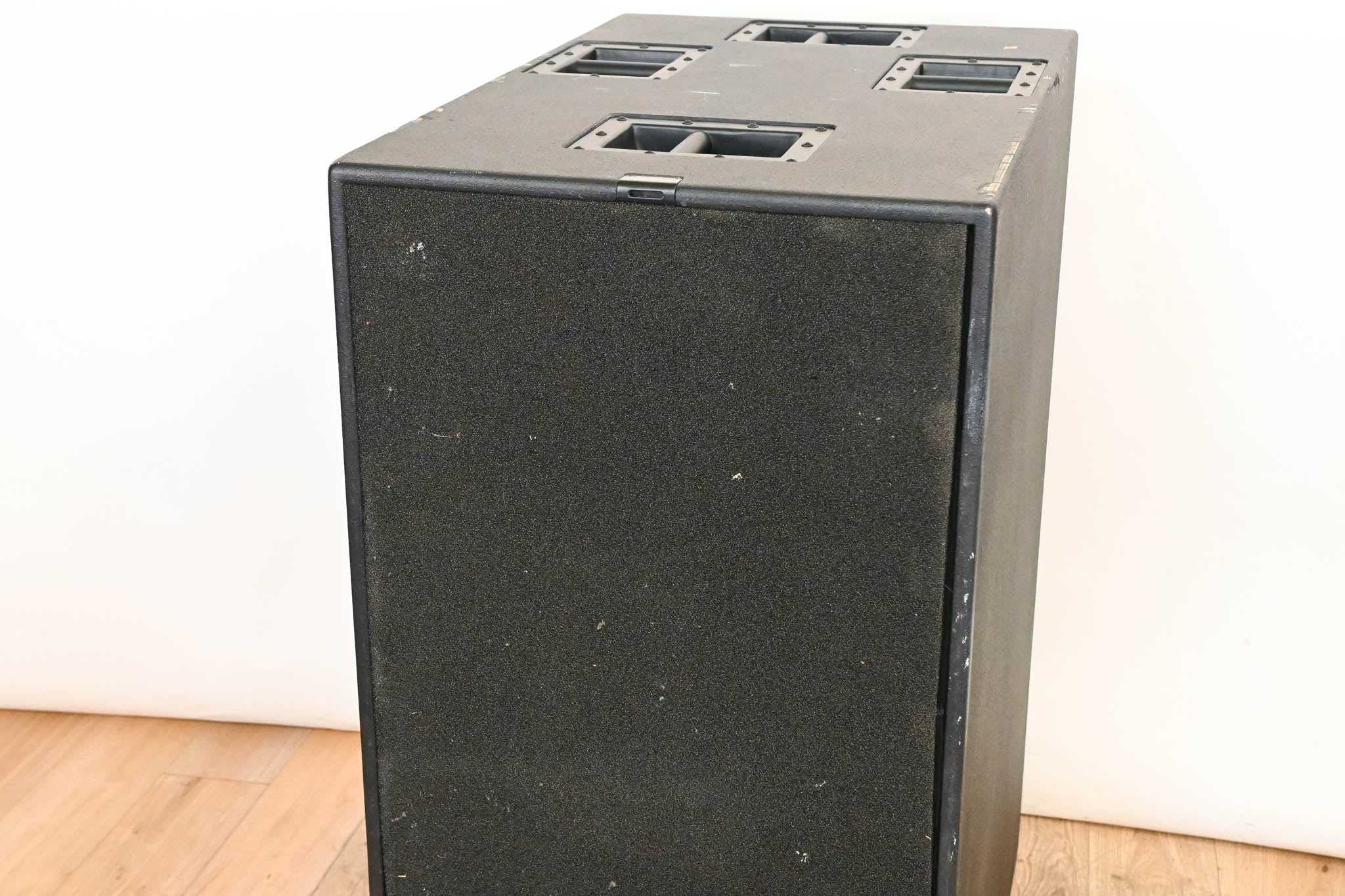 d&b audiotechnik B2-SUB 2 x 18" Passive Subwoofer