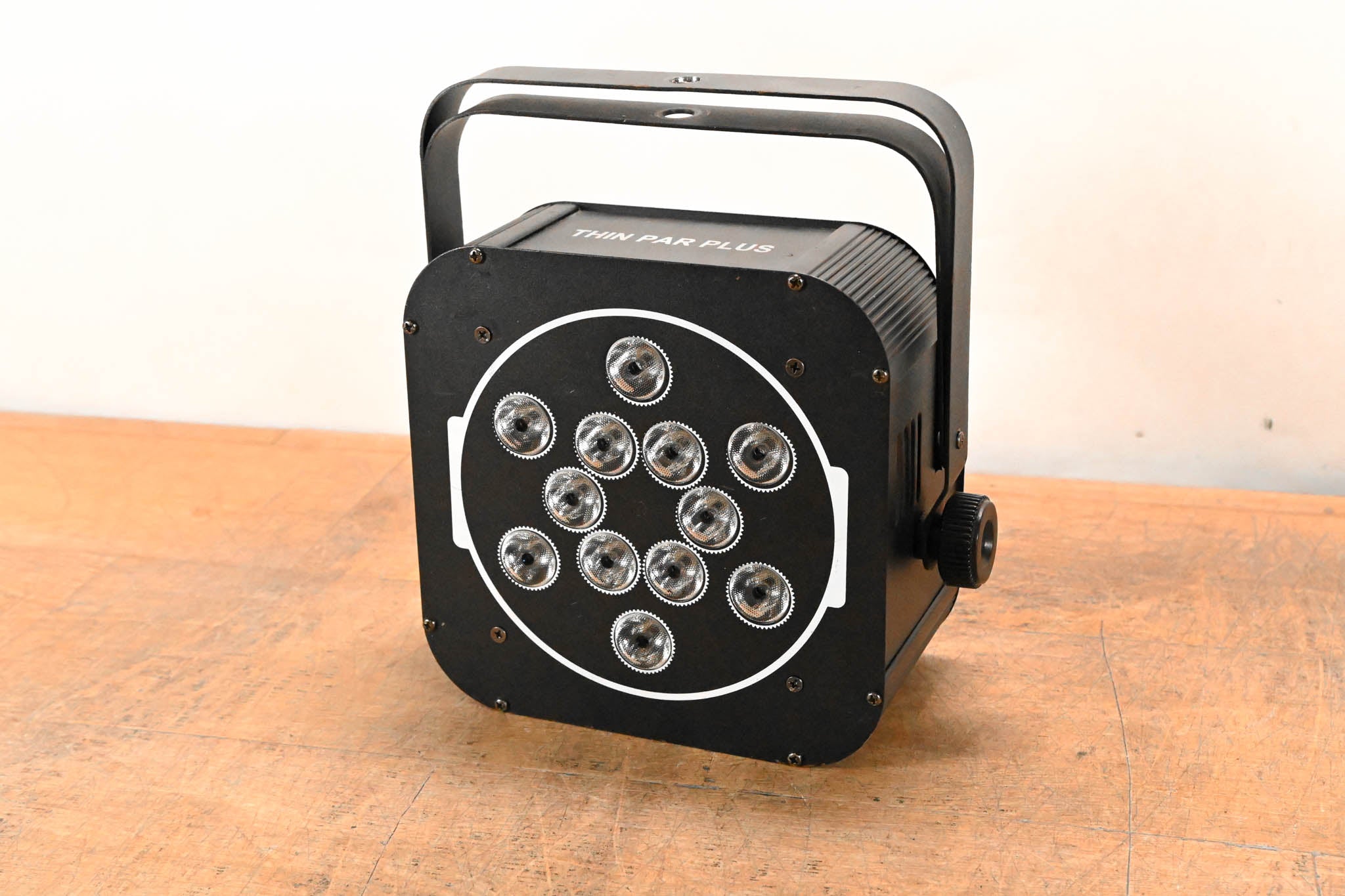 OmniSistem Thin Par Plus RGBW 6 x 10W RGBA Par Can Light