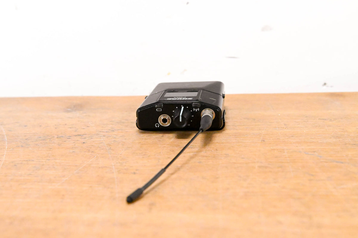 Shure PSM 900 Wireless IEM System L6 Band: 656-692 MHz (NO POWER SUPPLY)