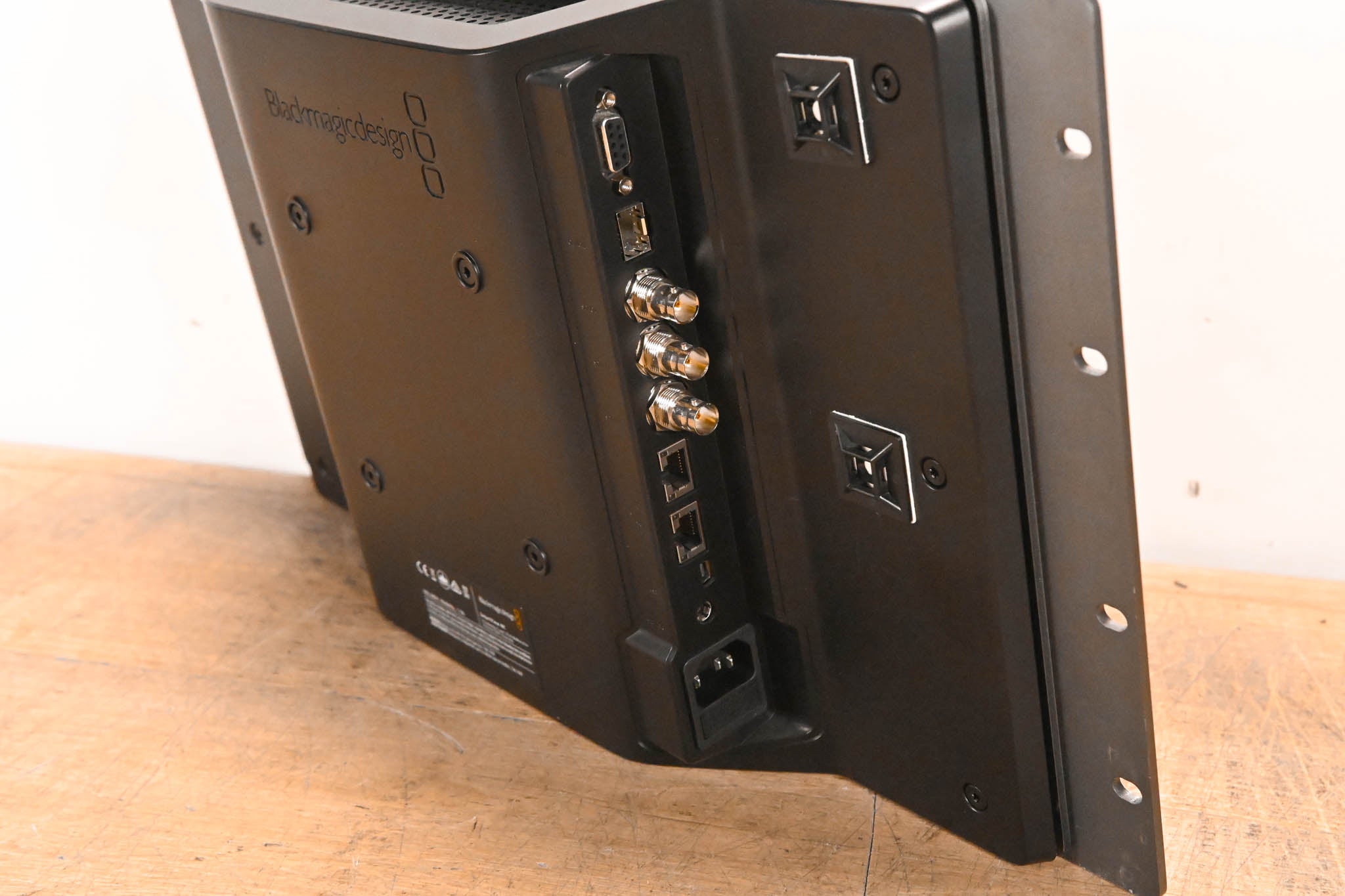 Blackmagic Design SmartView 4K 15.6" UltraHD Broadcast Monitor