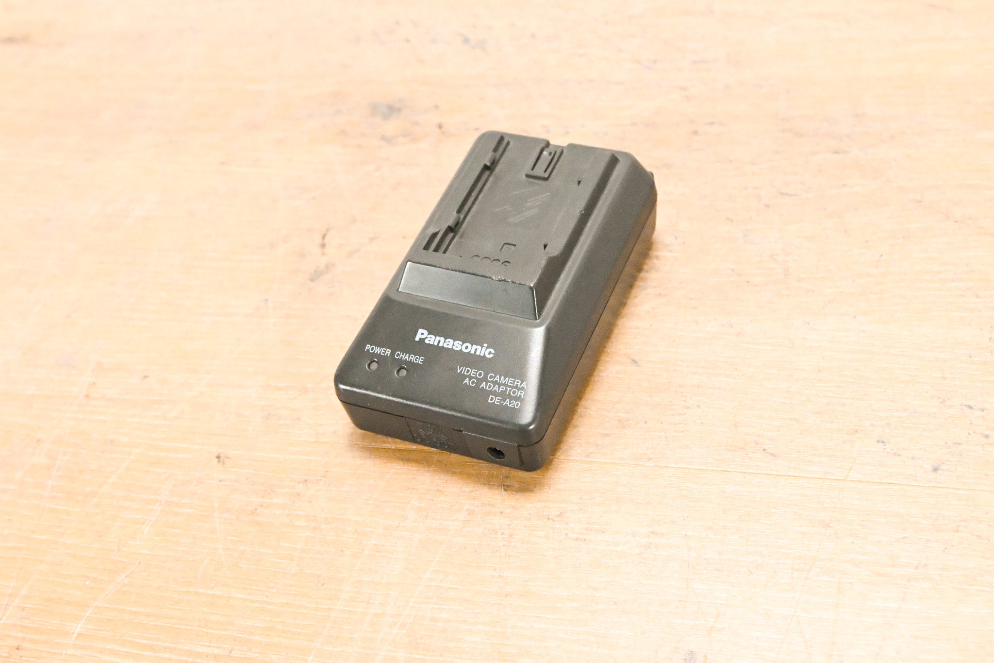 Panasonic DE-A20 Battery Charger / AC Adapter (NO POWER SUPPLY)