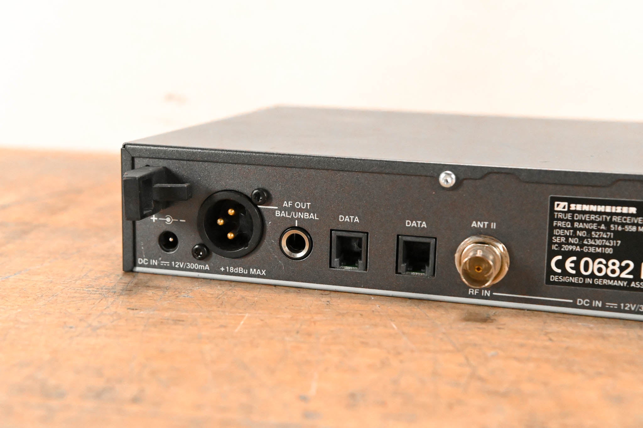 Sennheiser EM 100 G3 Wireless Receiver - A Range: 516-558 MHz