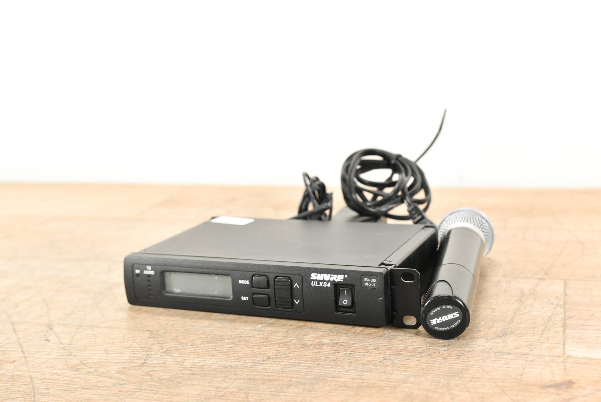 Shure ULXS24 BETA87A J1 Handheld Wireless Microphone System 554 590 MHz