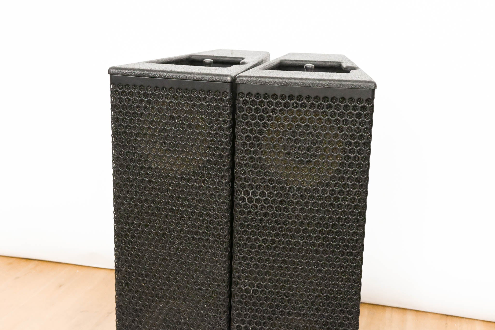 Adamson SpekTrix Wave Wide Angle Vertical Enclosure (PAIR)