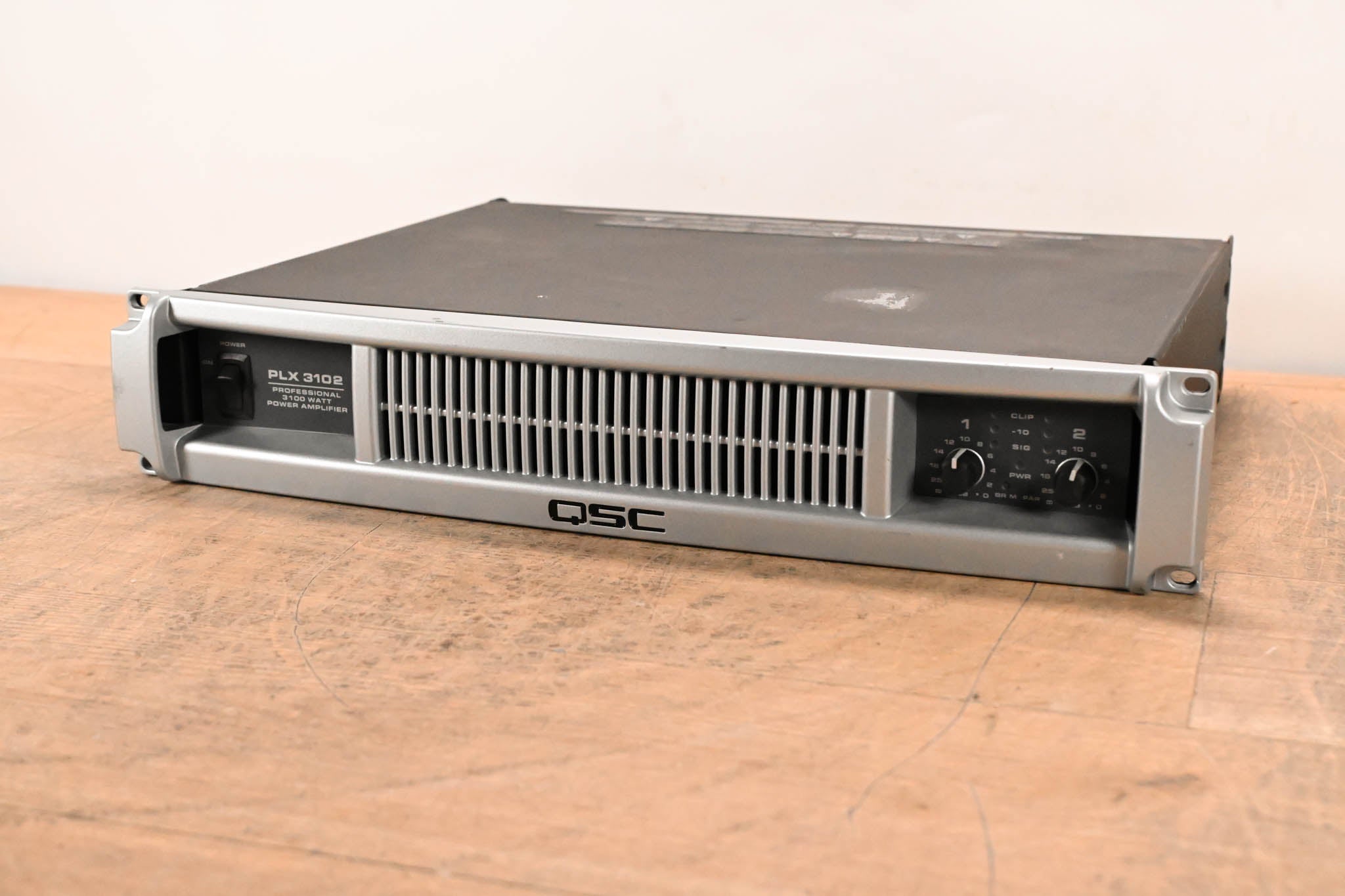 QSC PLX3102 2-Channel Power Amplifier