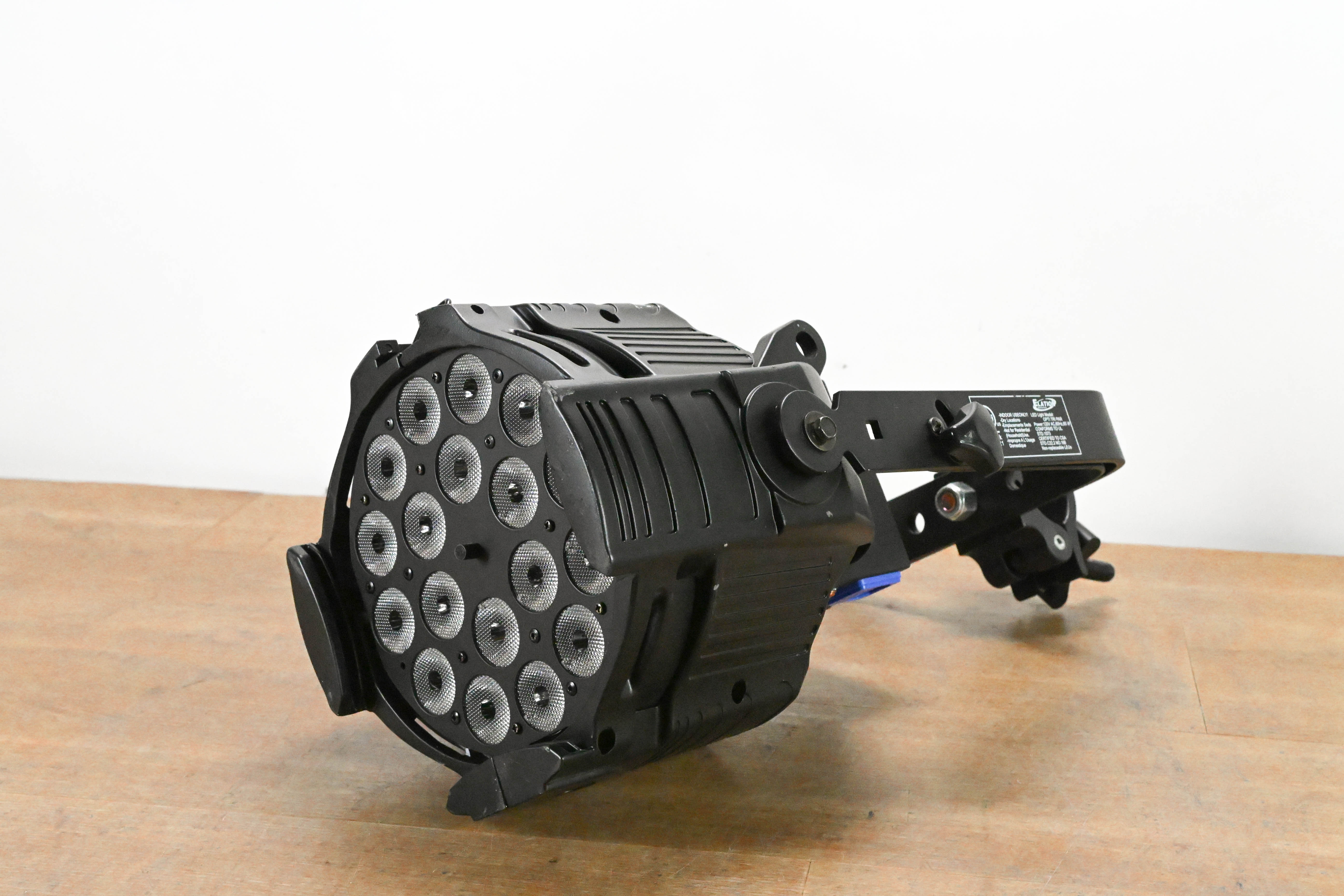 Elation OPTI TRI PAR 18 x 3W Tri Color LED Par