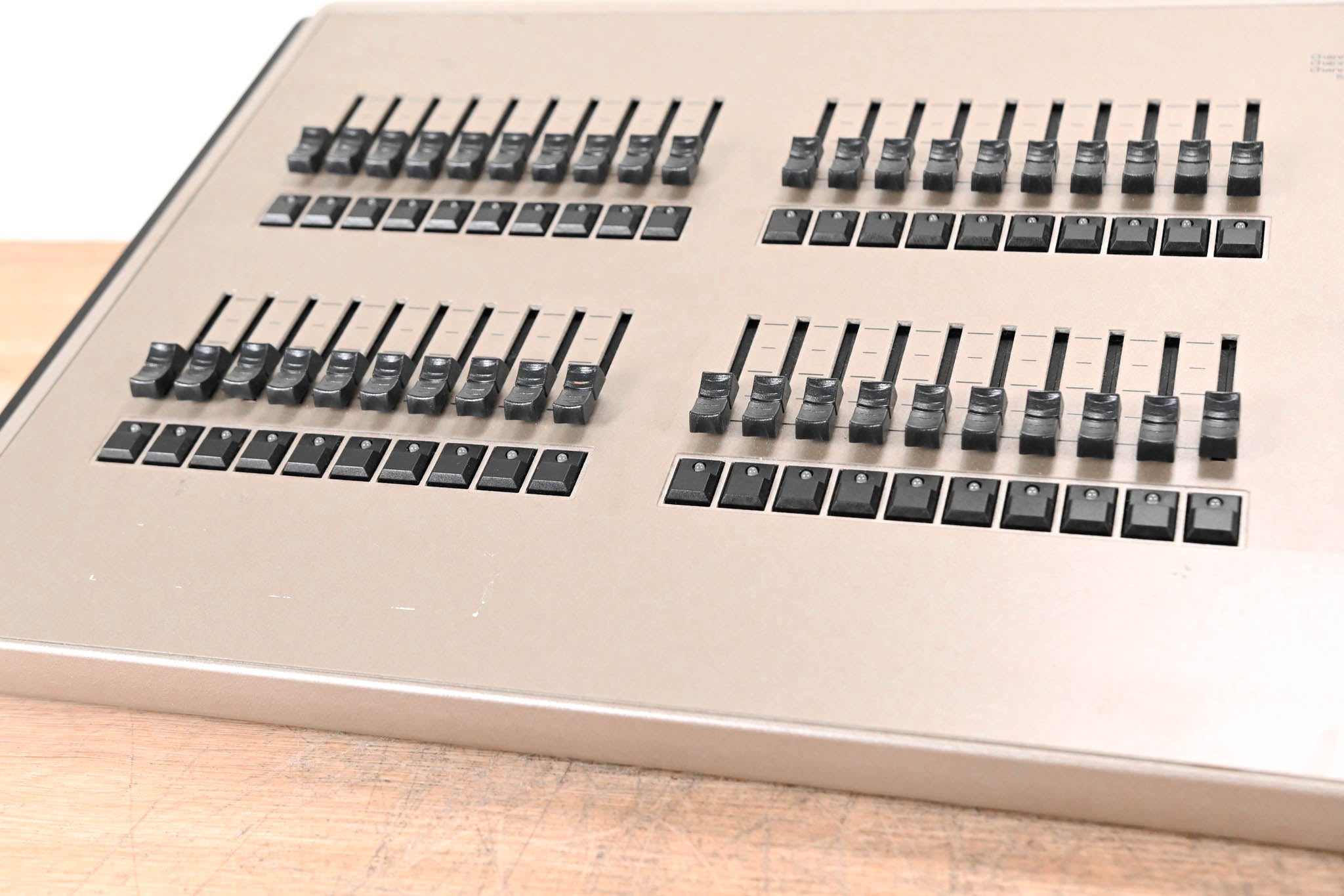 ETC Element 40-Fader 250-Channel Lighting Control Console