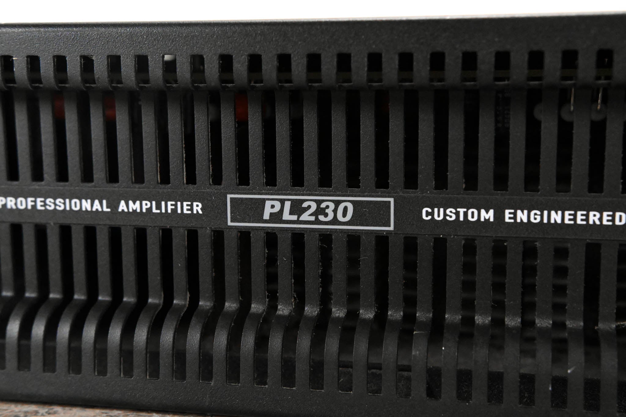 QSC PL230 PowerLight 2 Series 2-Channel 1500W Power Amplifier