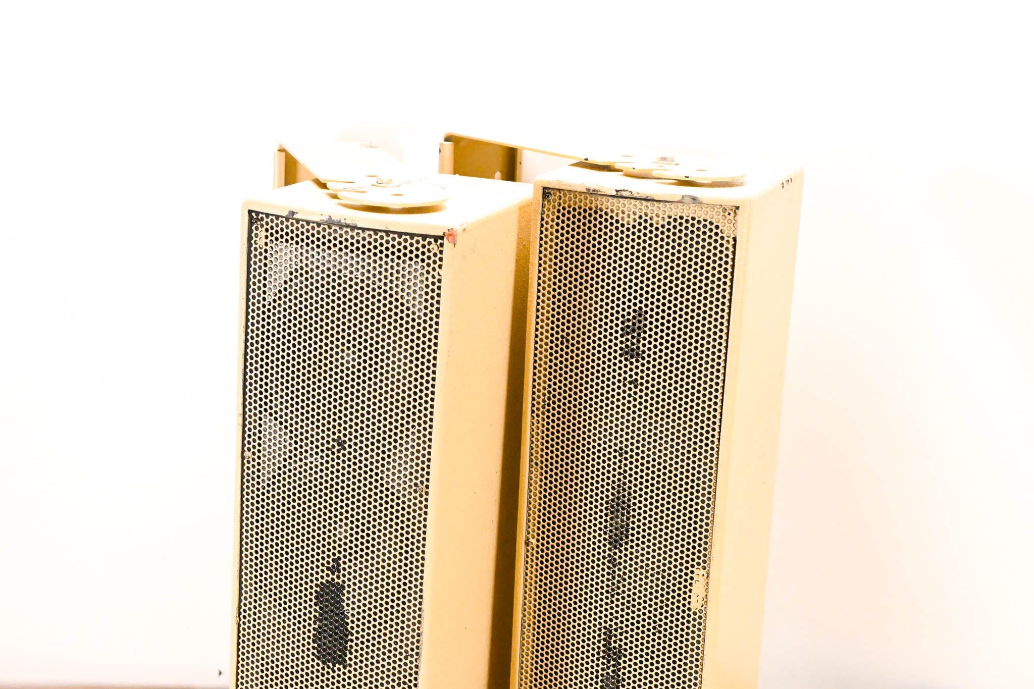 EAW UB52 Two-Way Full-Range Loudspeaker (PAIR)