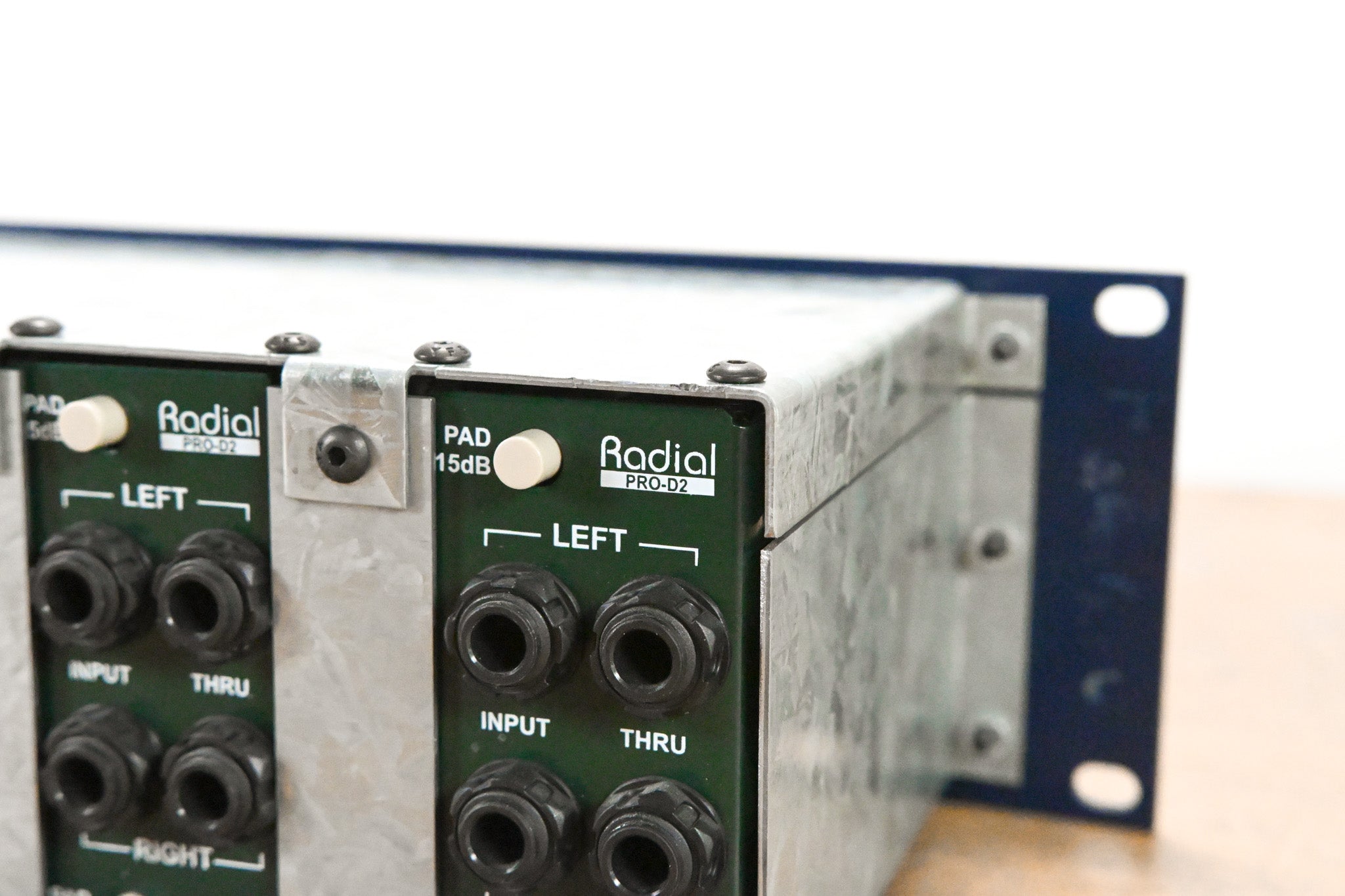Radial Engineering J-Rak 8 8-Space Rack Adaptor with 8 Radial ProD2s
