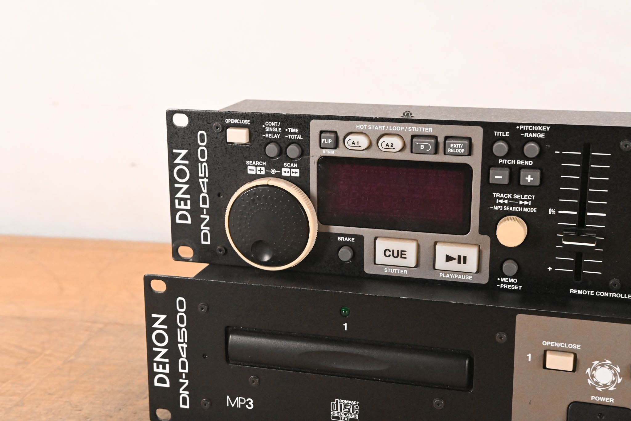 Denon DN-D4500 Rackmount Dual CD/MP3 Player with Remote Control