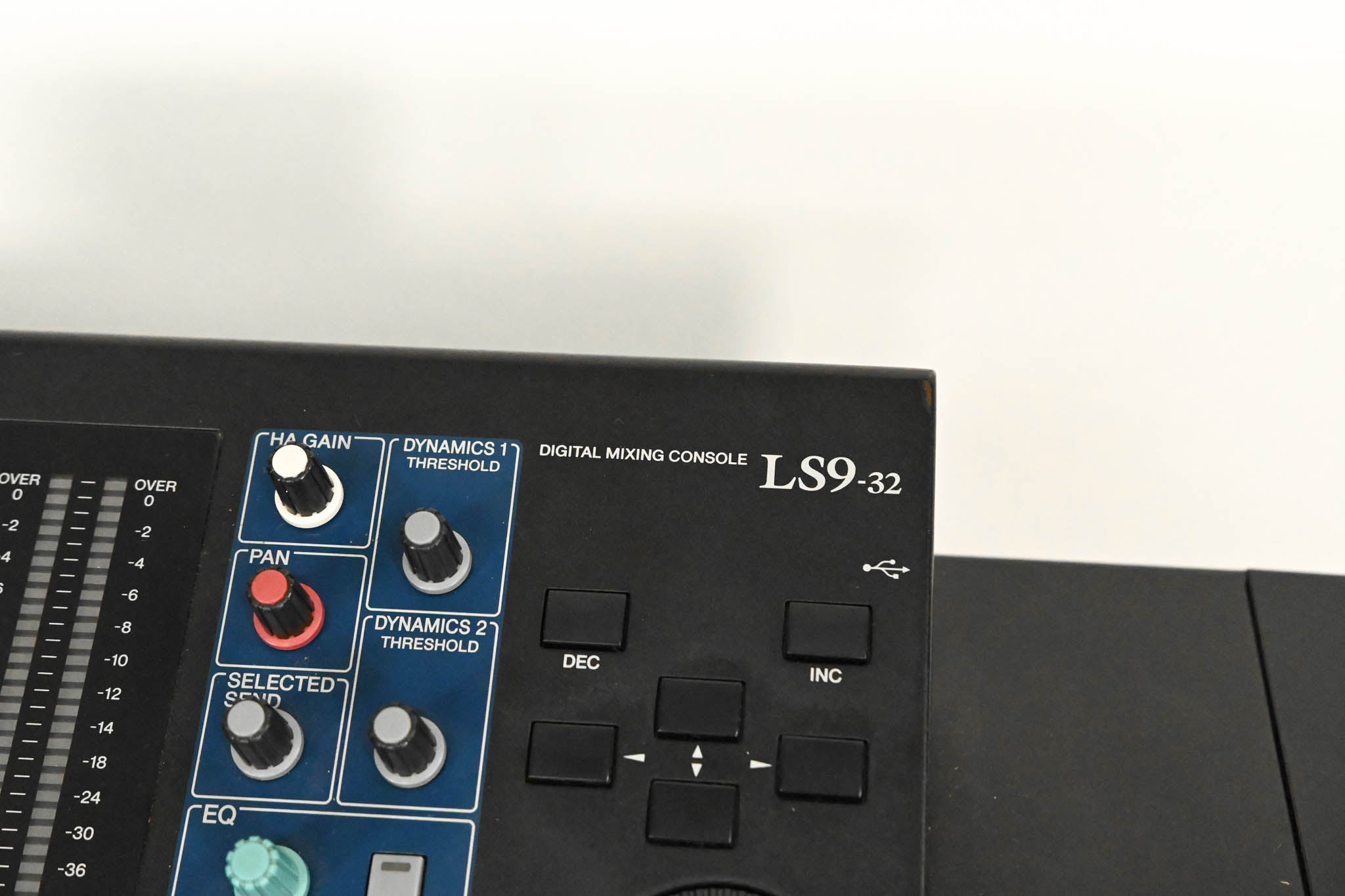 Yamaha LS9-32 32-Input Digital Mixing Console