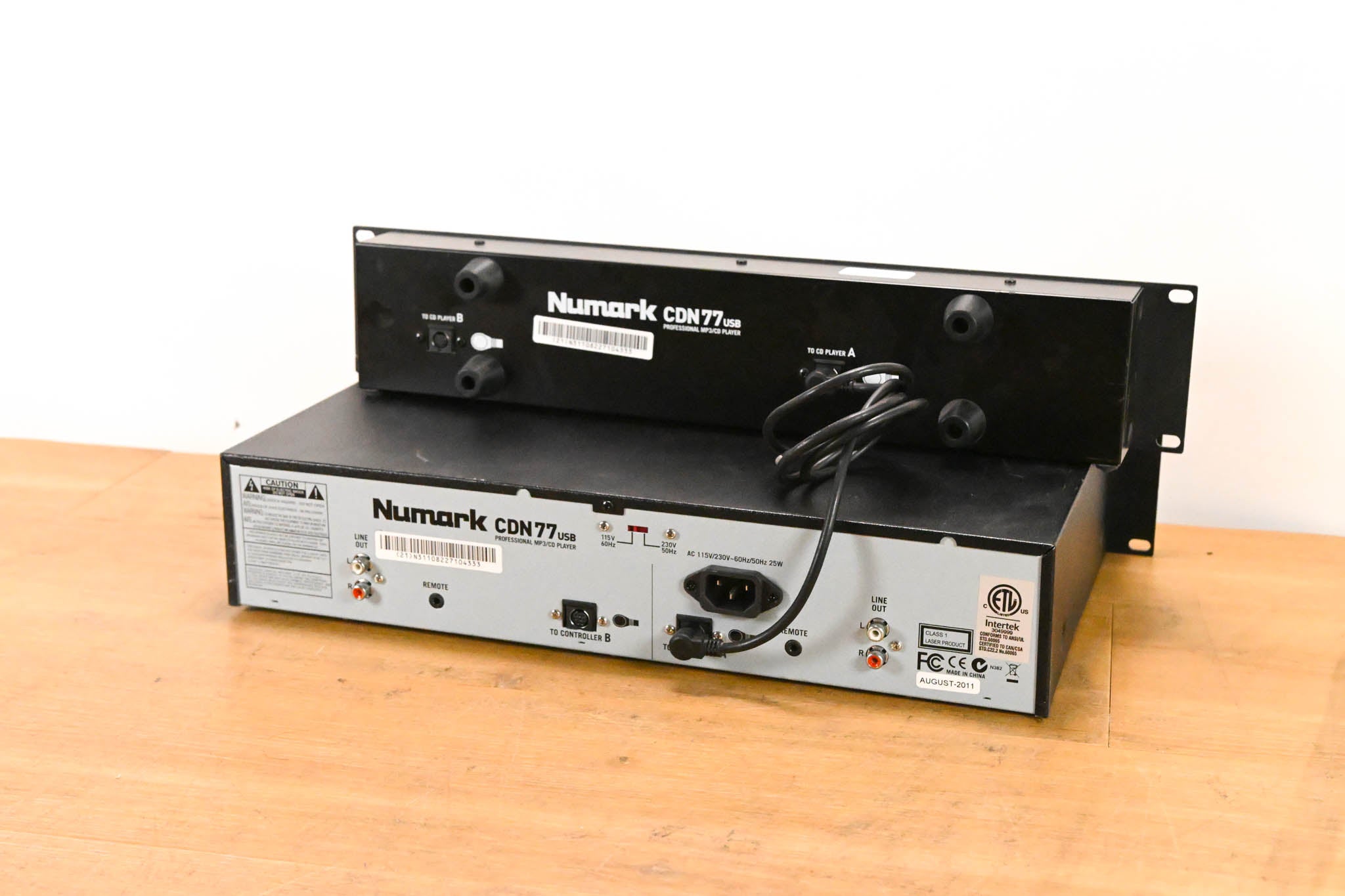 Numark CDN77USB Professional MP3 USB/CD Player with Controller