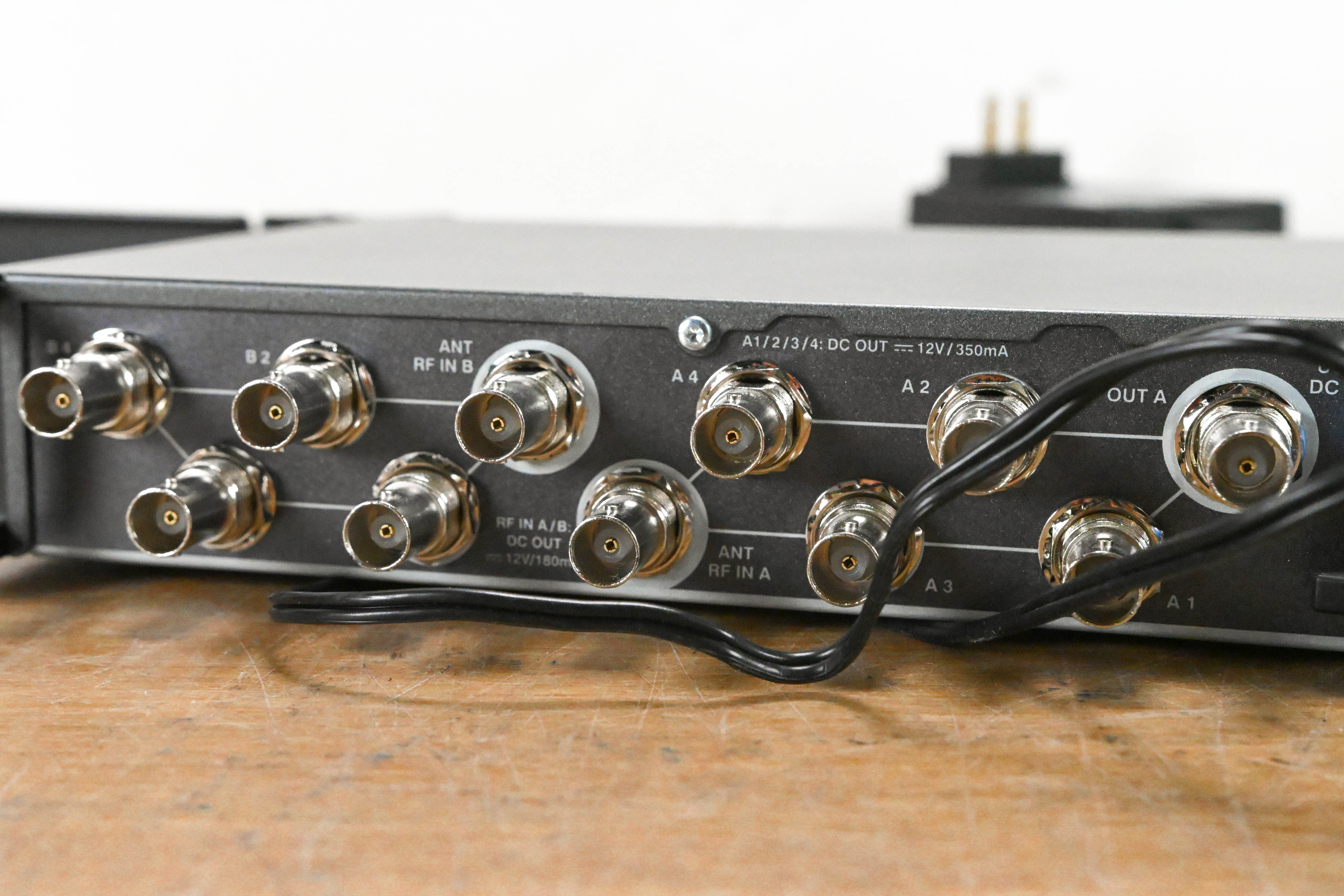 Sennheiser ASA 1 Active Antenna Splitter - 500-870 MHz