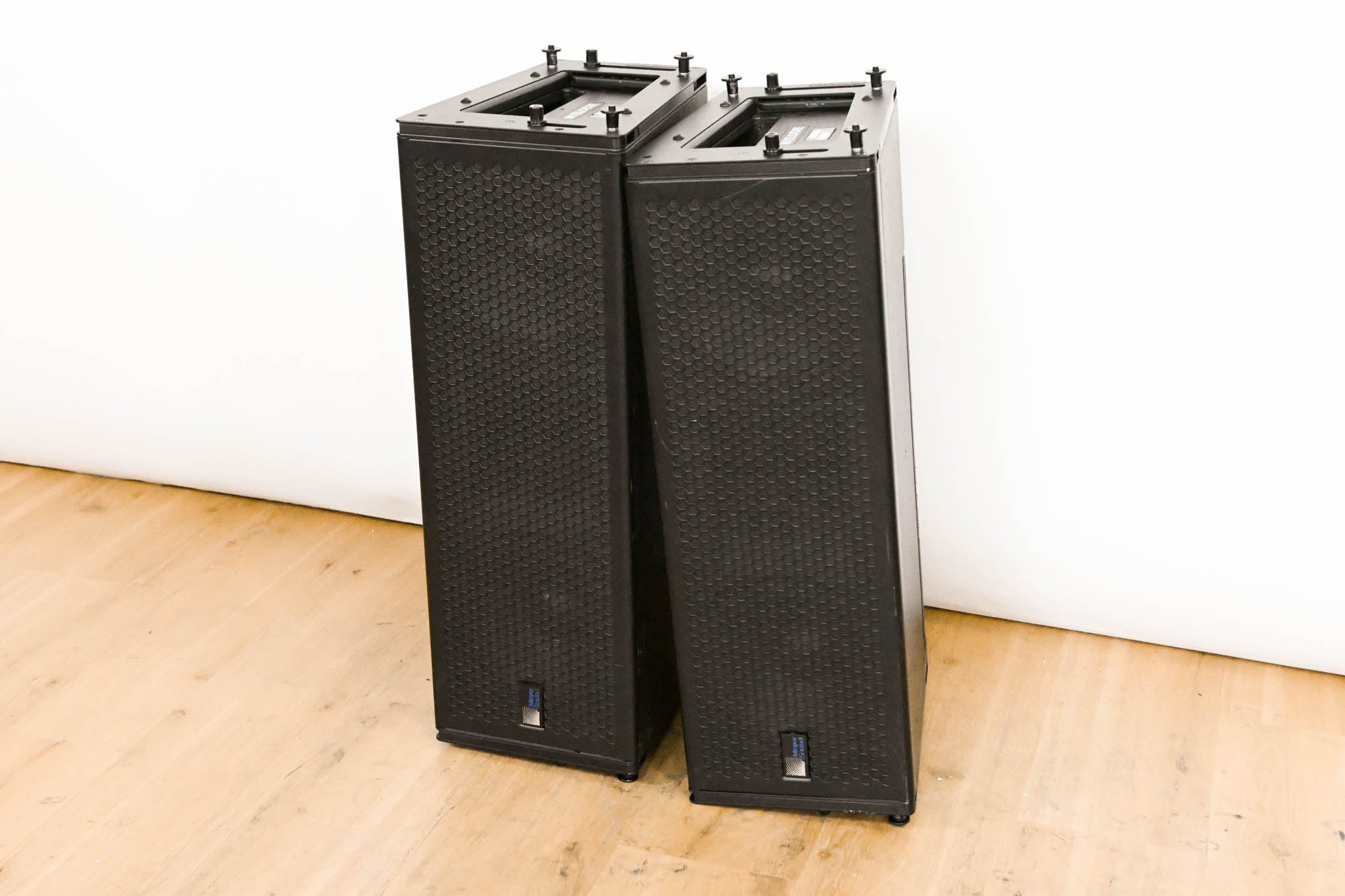 Meyer Sound M'elodie High-Power Curvilinear Array Loudspeaker (PAIR)