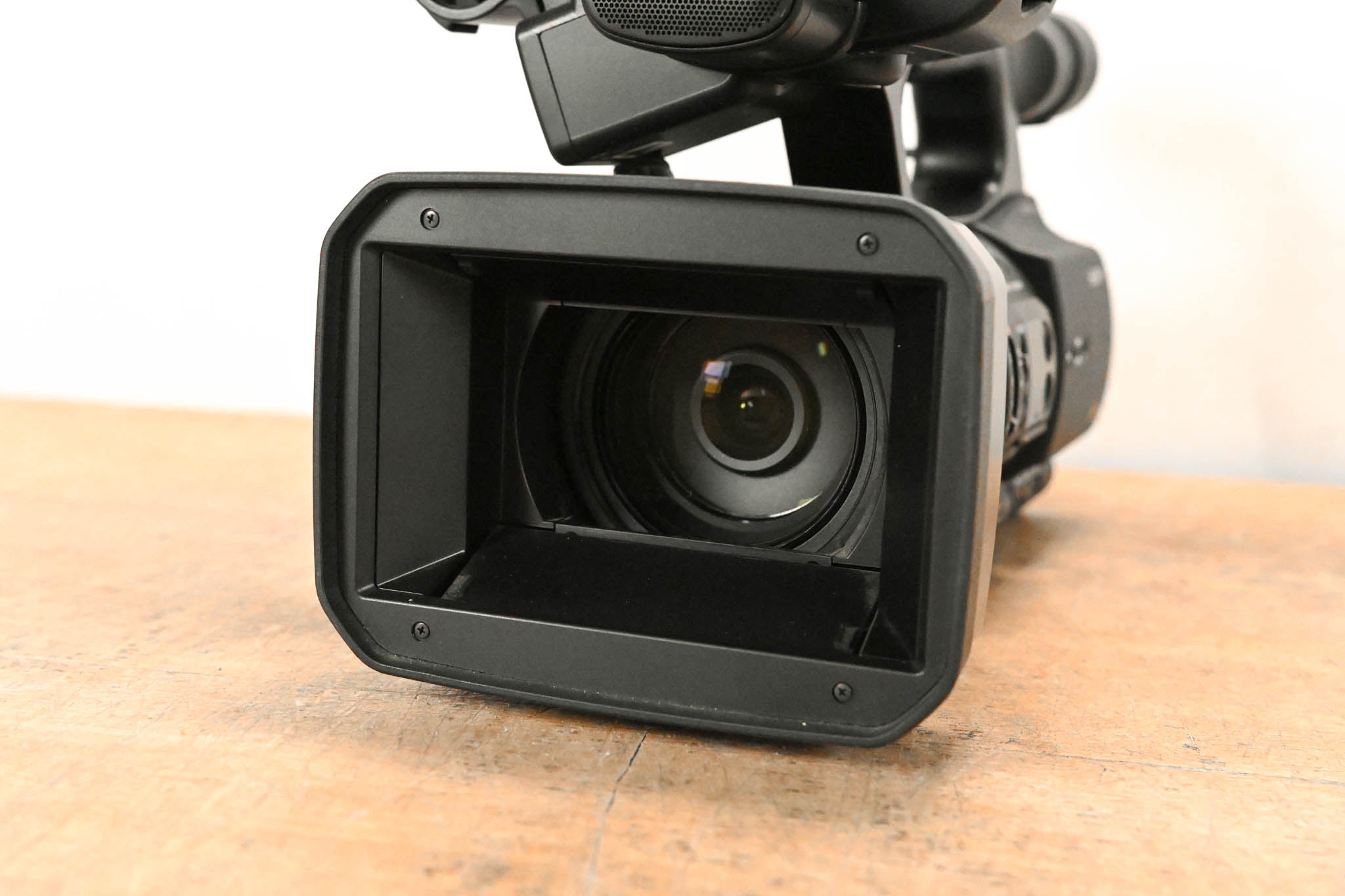 Sony HVR-Z5U Professional 1/3" 3-CMOS HDV Camcorder