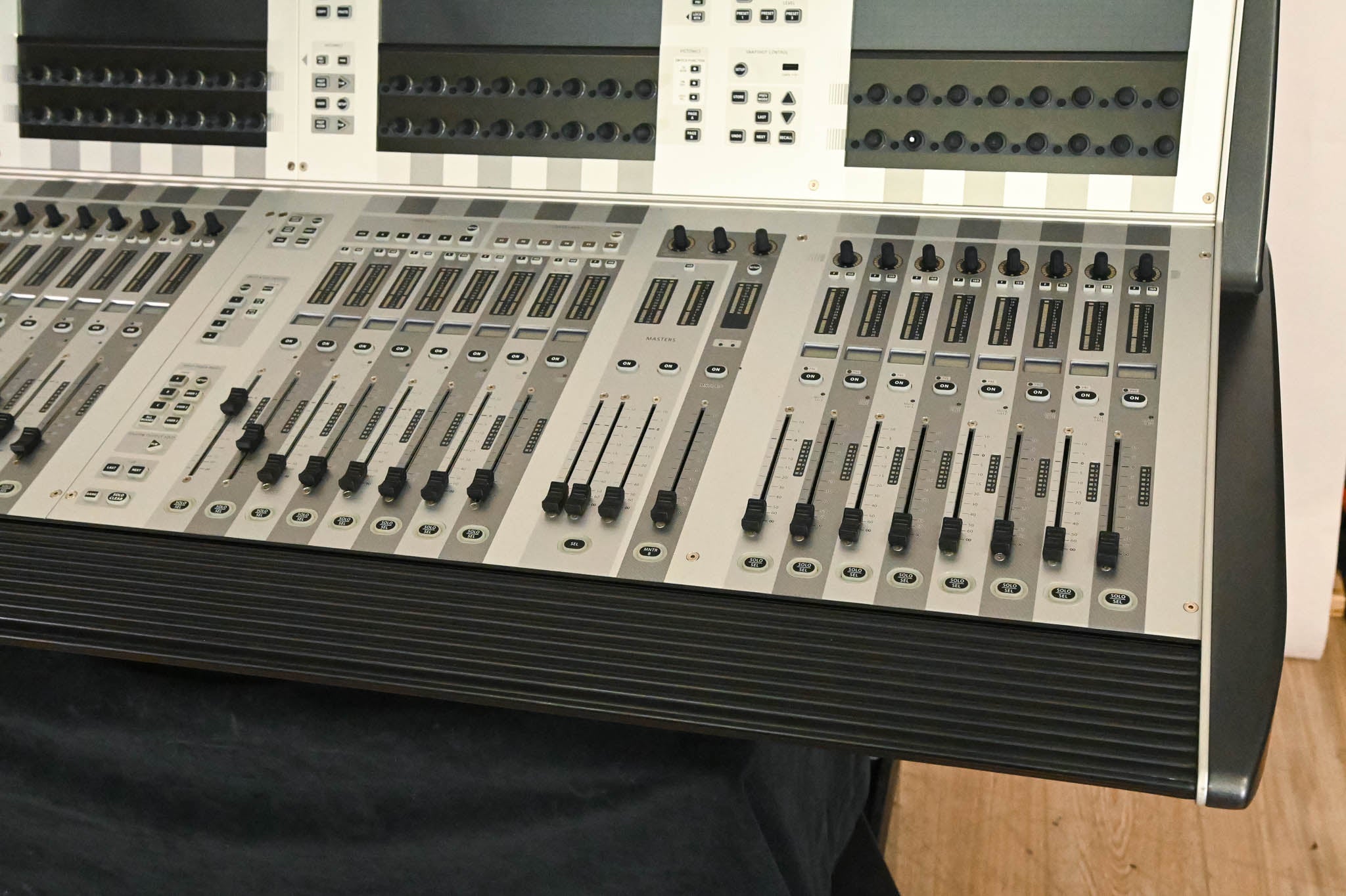 Soundcraft Vi6 Console with Local Rack, Stage Box, and Breakout Box