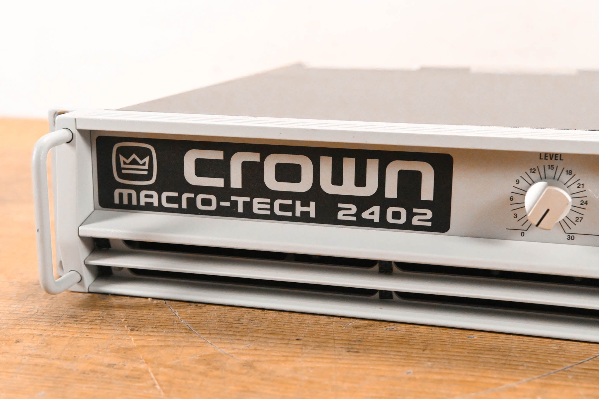 Crown Macro-Tech 2402 2-Channel Power Amplifier