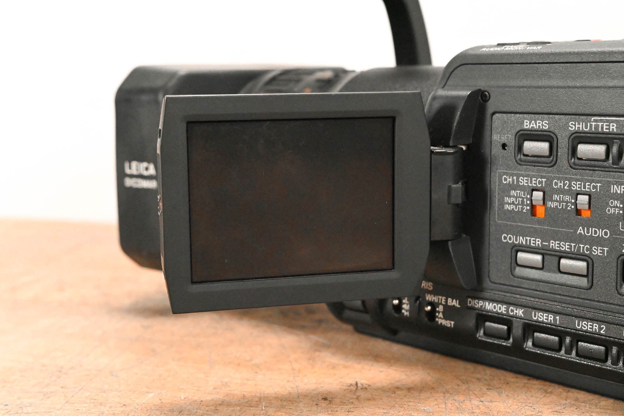 Panasonic AG-HVX200 3-CCD P2/DVCPRO HD Camcorder