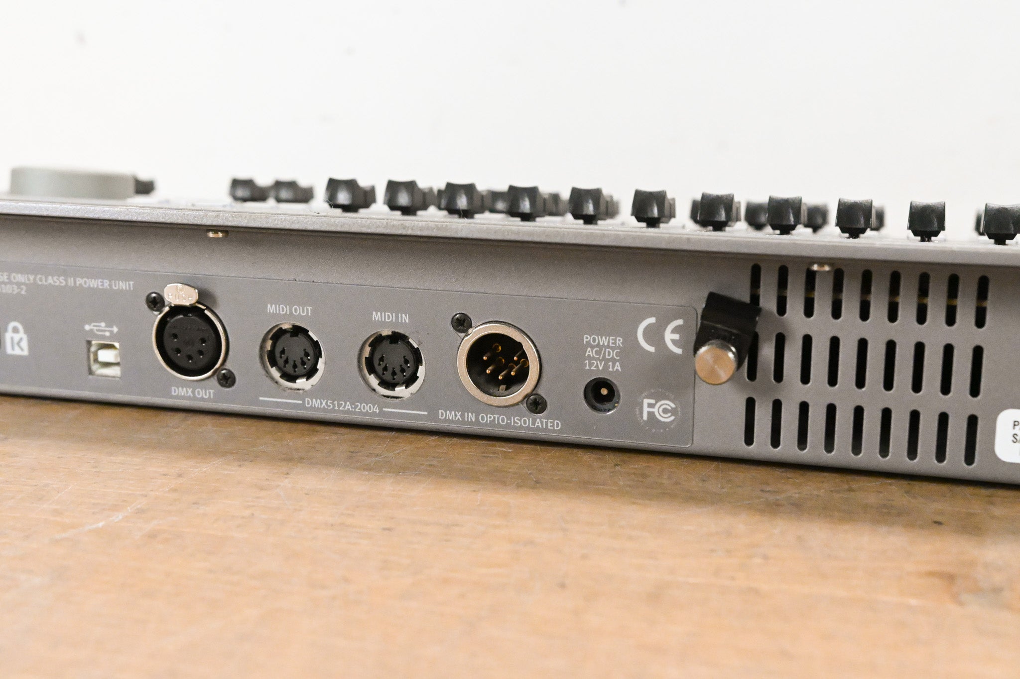 ETC SmartFade 2496 96-Channel Lighting Control Console (NO POWER SUPPLY)