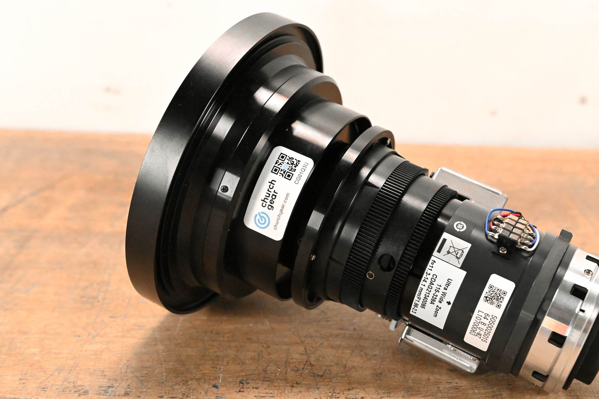Digital Projection E-Vision Ultra Wide Lens 115-339A 0.75-0.93:1 (WUXGA)