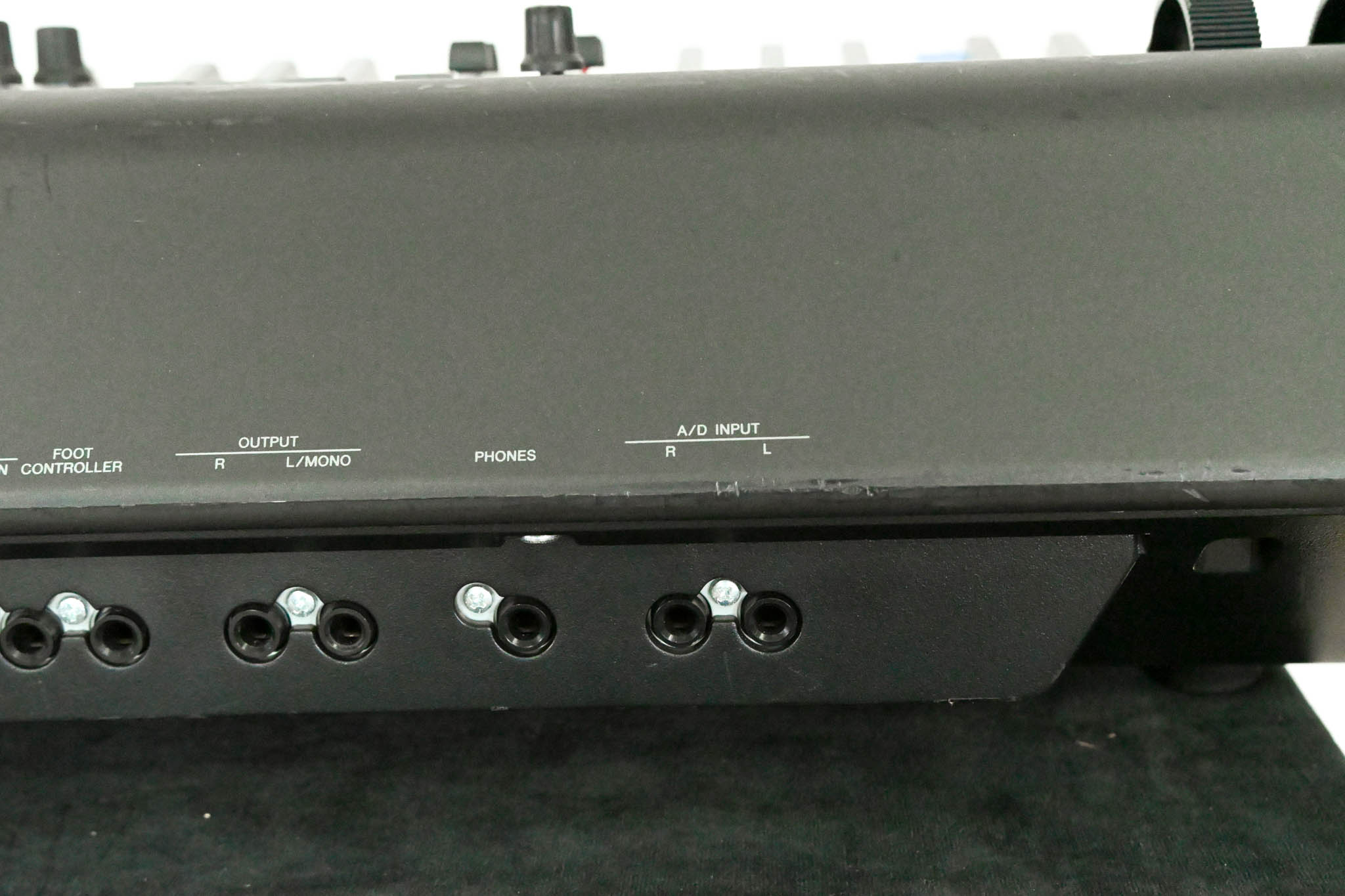 Yamaha MOX8 88-Key Synthesizer Workstation (NO POWER SUPPLY)