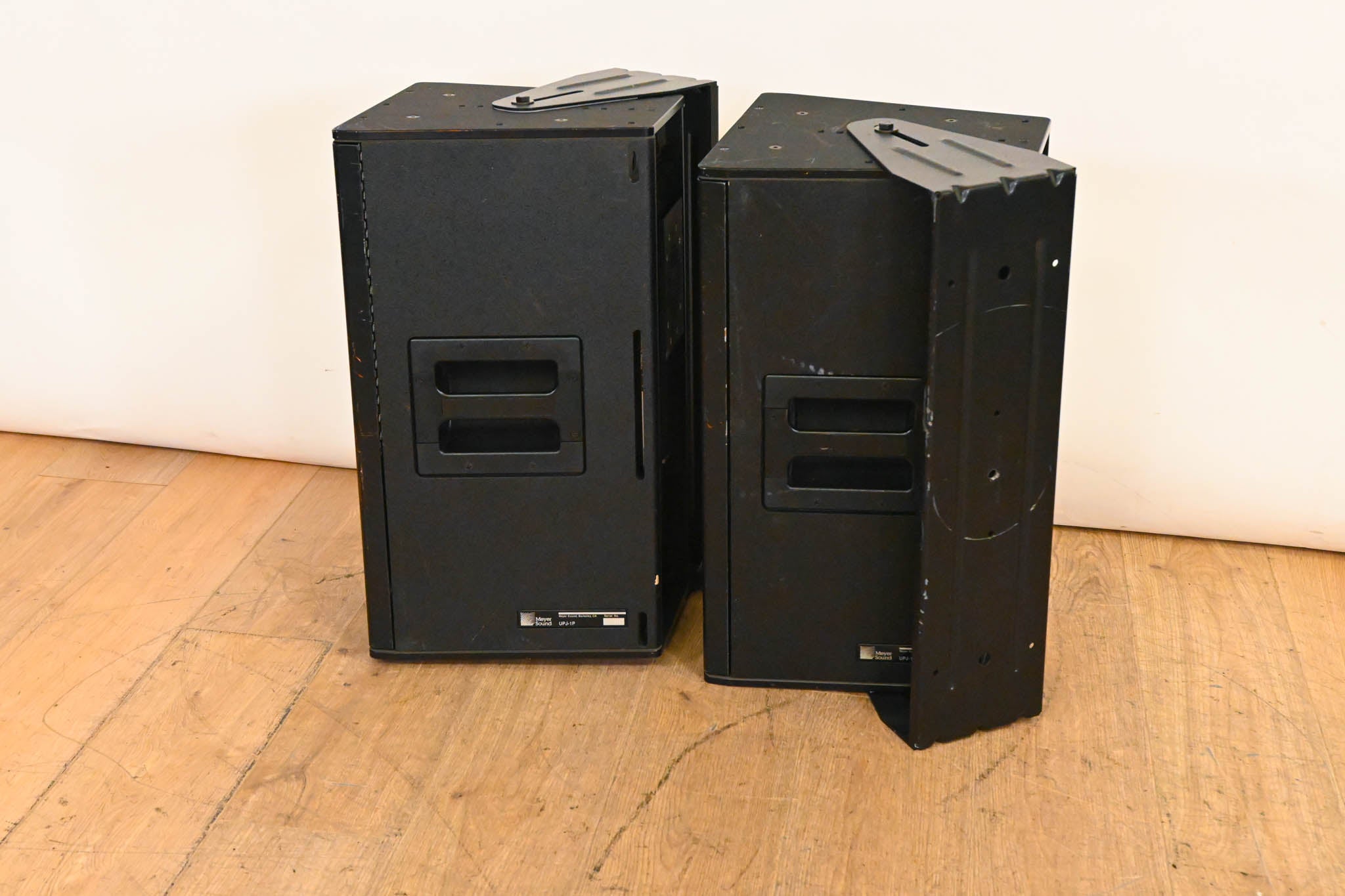 Meyer Sound UPJ-1P Compact VariO Loudspeaker (PAIR)