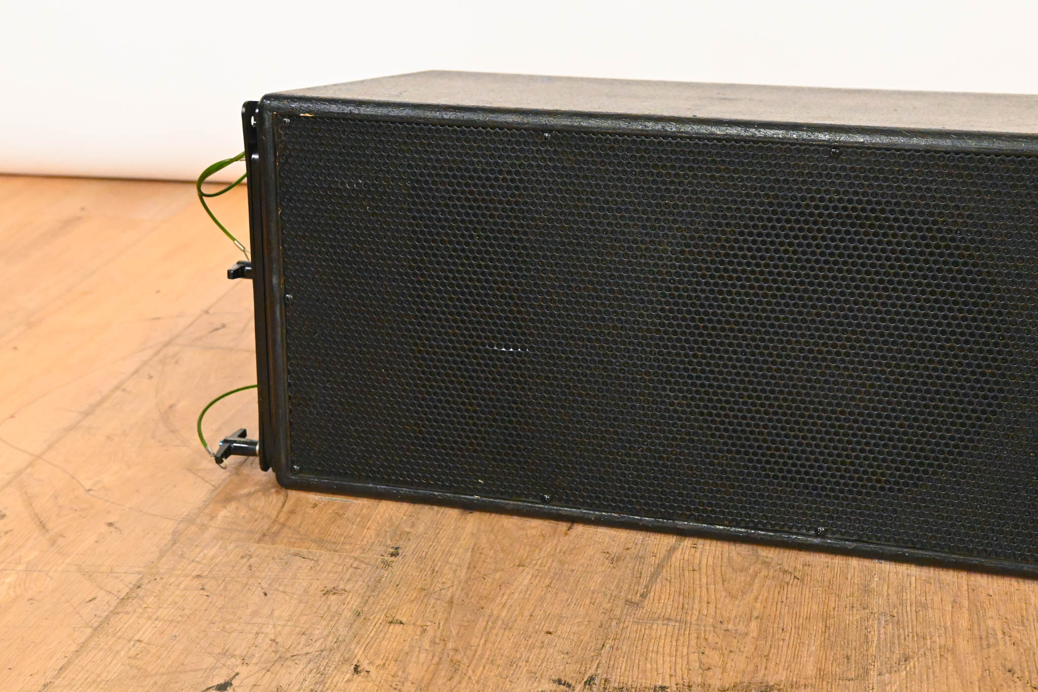 A-Line Acoustics AL10A Powered Line Array Loudspeaker