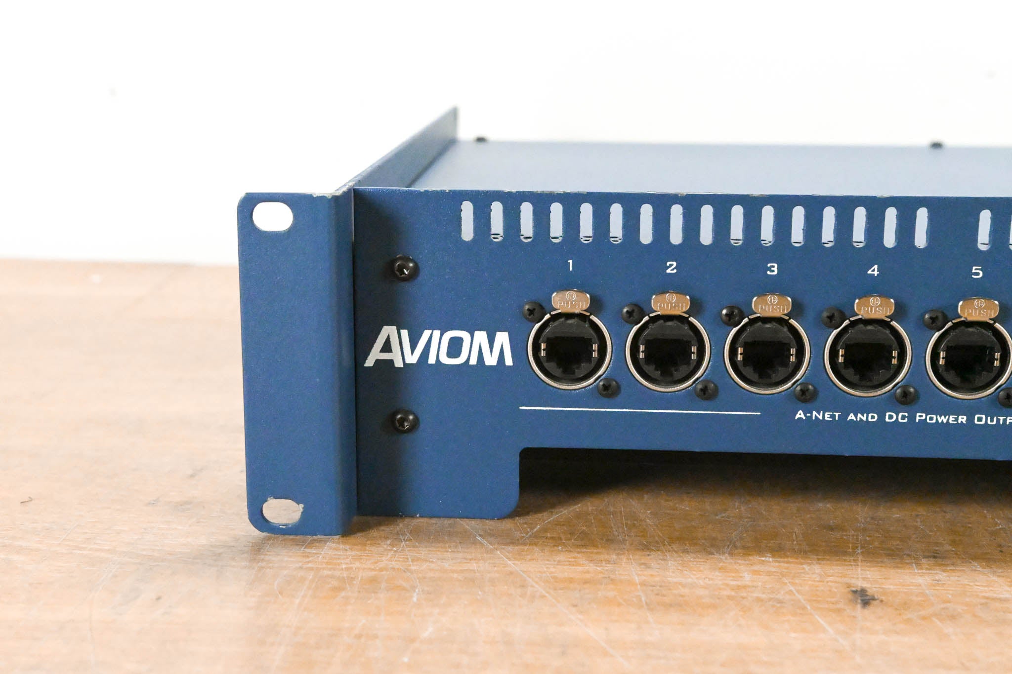 Aviom A-16D Pro A-Net Distributor