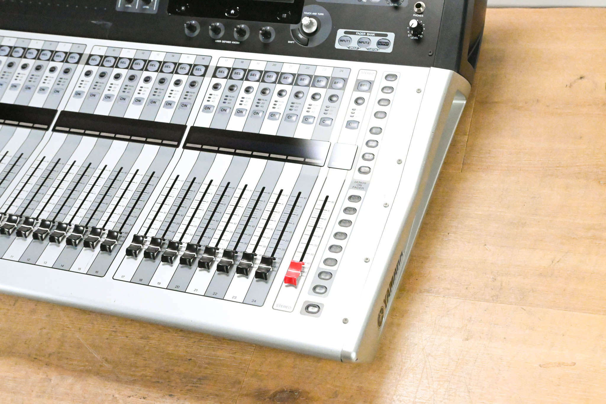 Yamaha TF3 24-Channel Digital Audio Mixer