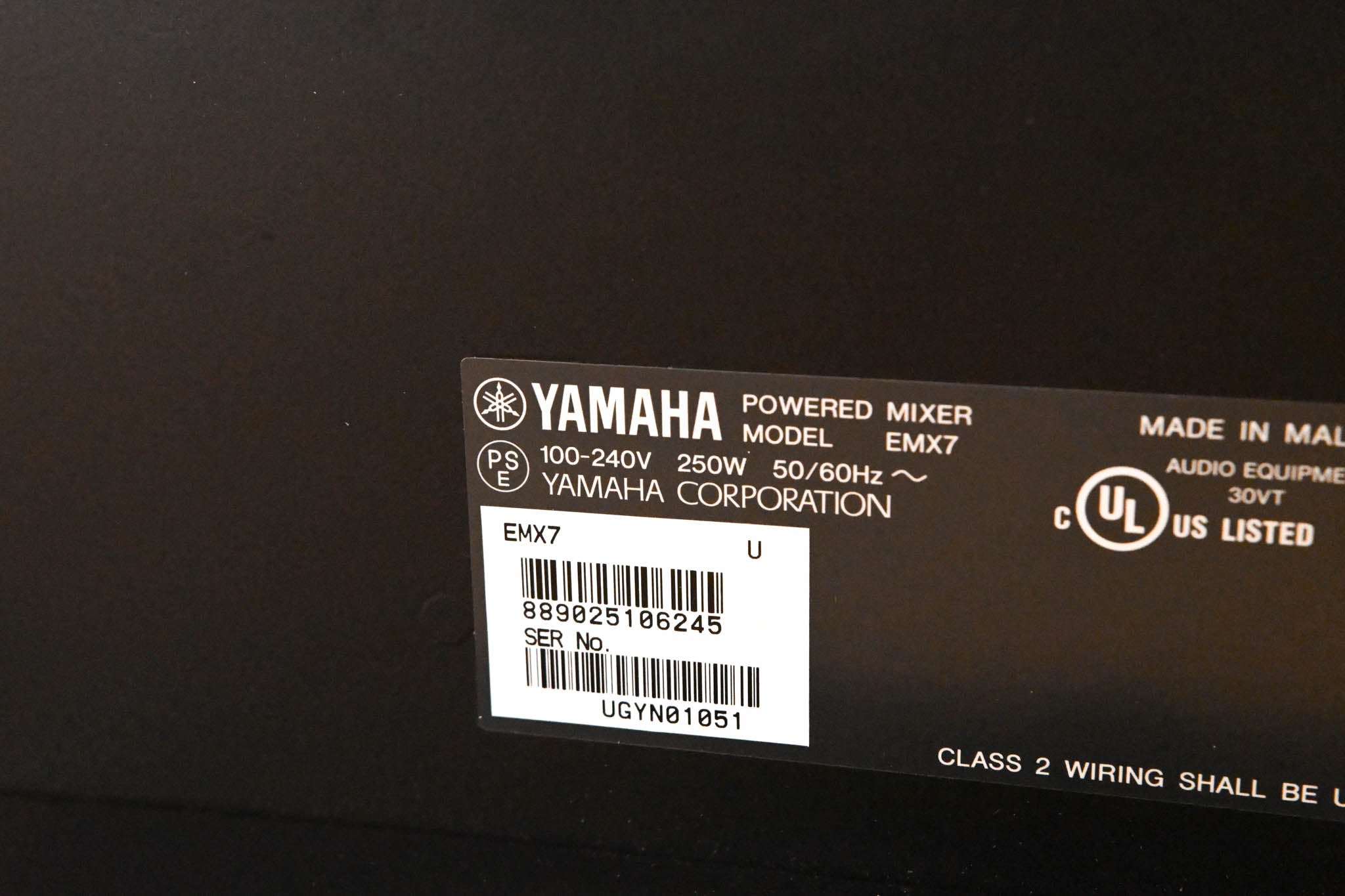 Yamaha EMX7 12-Channel 1420W Powered Mixer