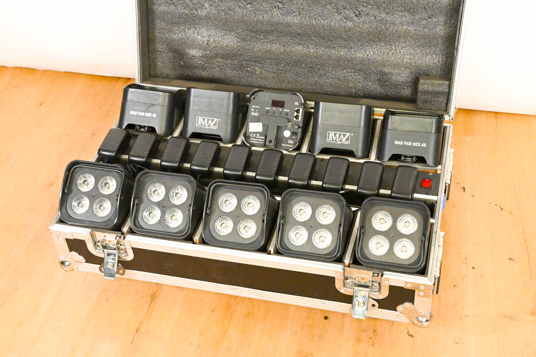 JMAZ Lighting MAD PAR HEX 4S Battery LED Uplight Kit w/ Charging Case
