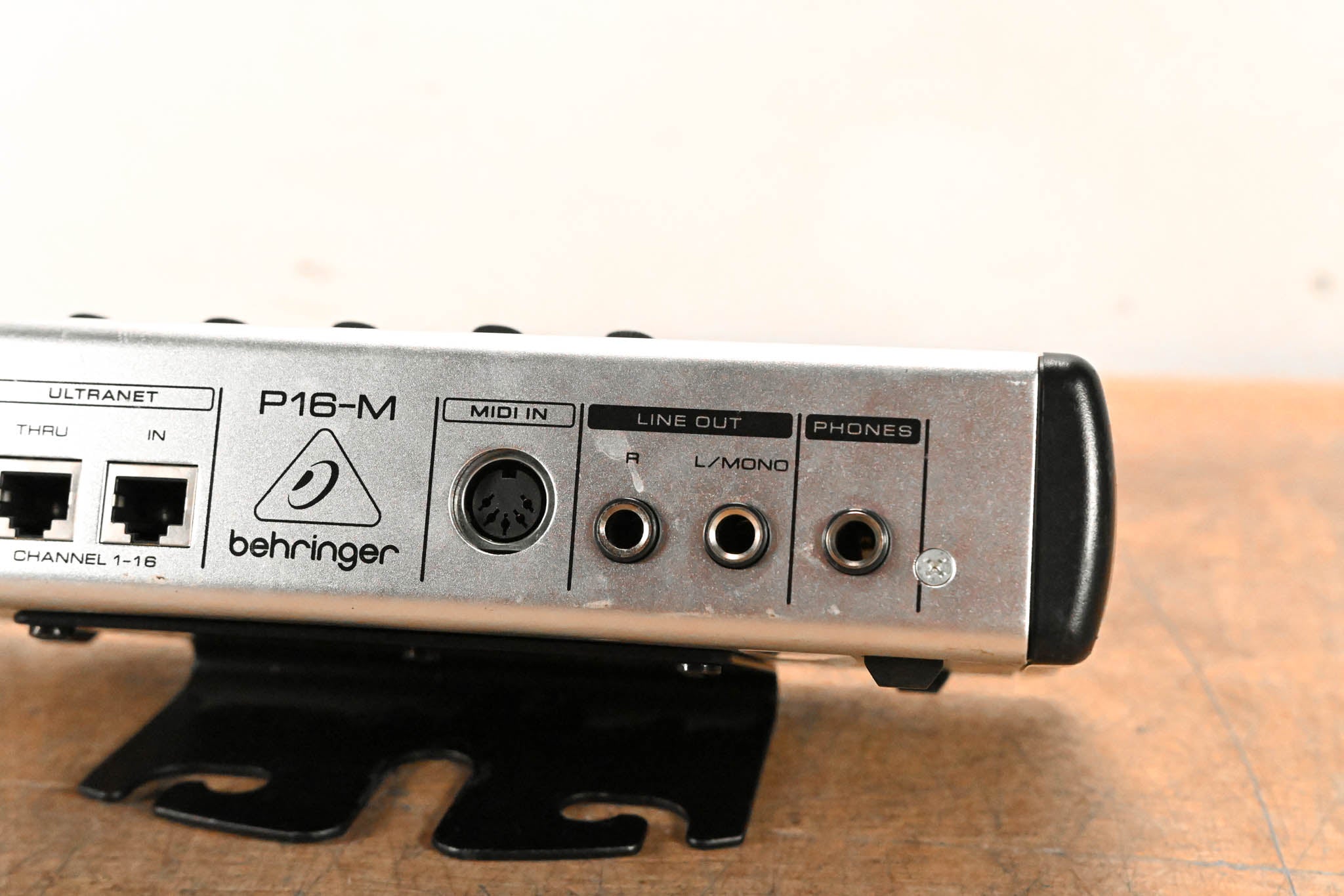 Behringer Powerplay P16-M 16-Channel Digital Personal Mixer