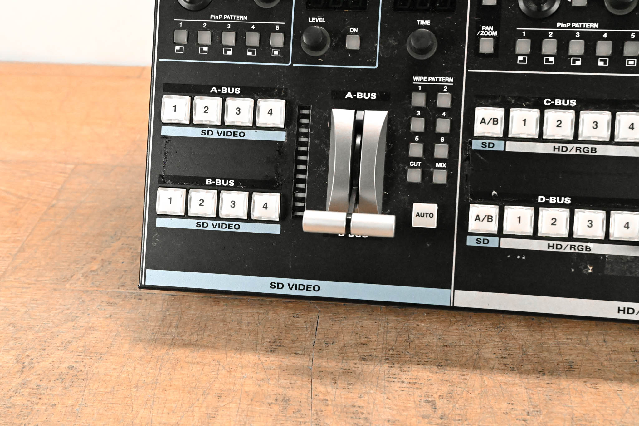 Roland V-440HD Multi-Format Video Mixer and Switcher
