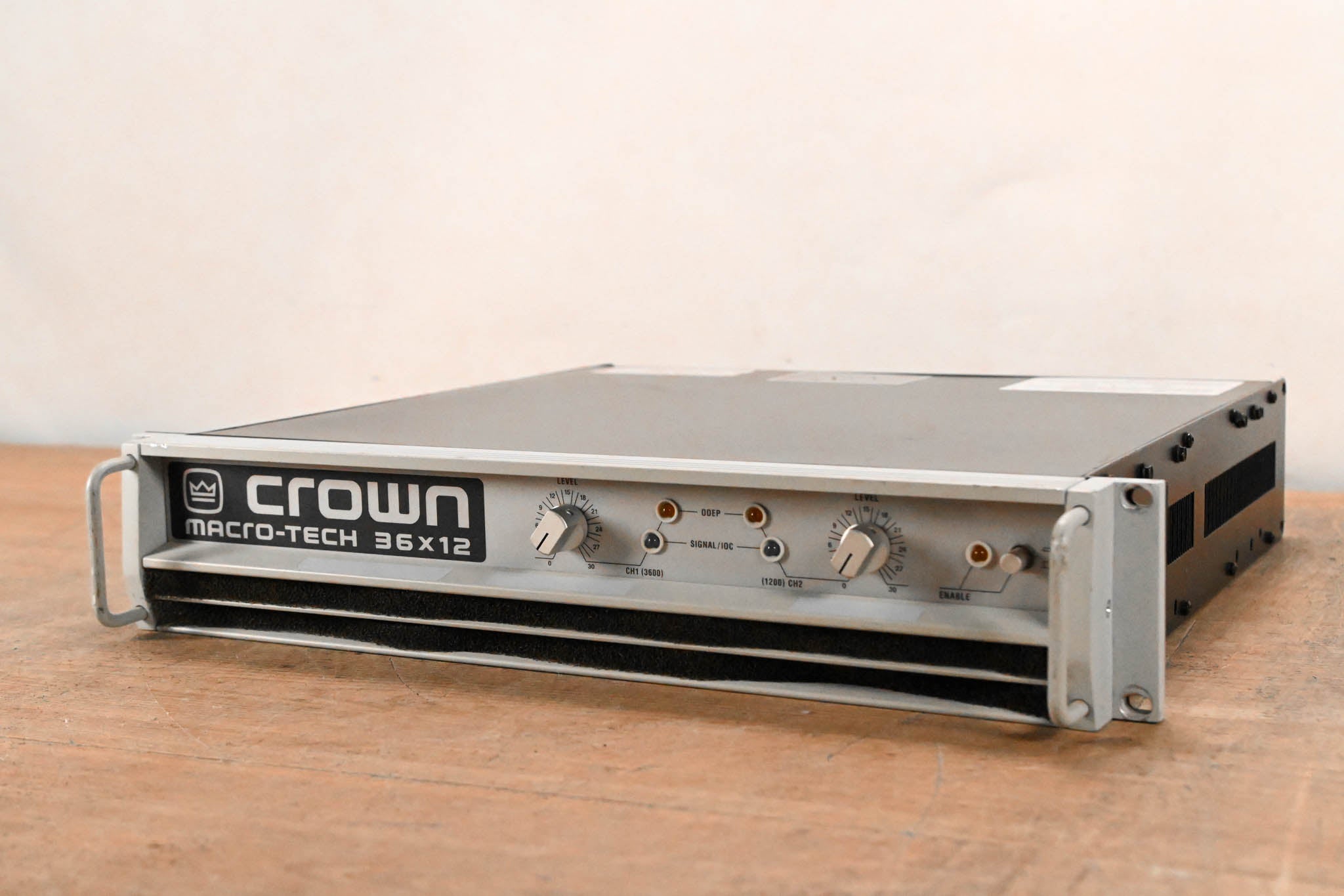 Crown Macro-Tech 36x12 2-Channel Power Amplifier
