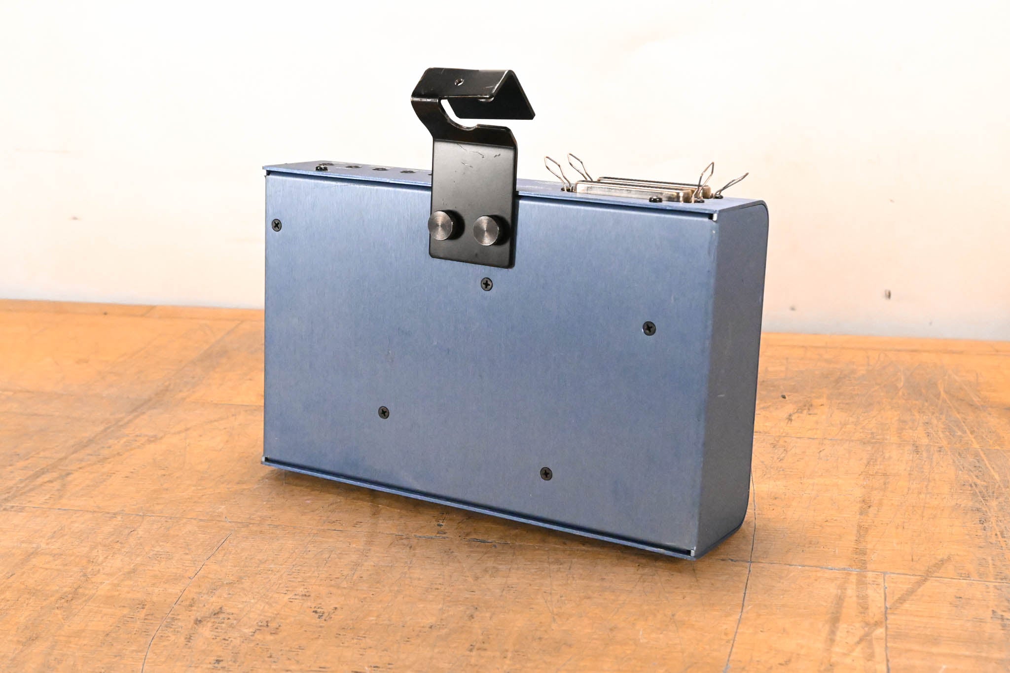 Furman HRM-16 16-Channel Headphone Mixing Station