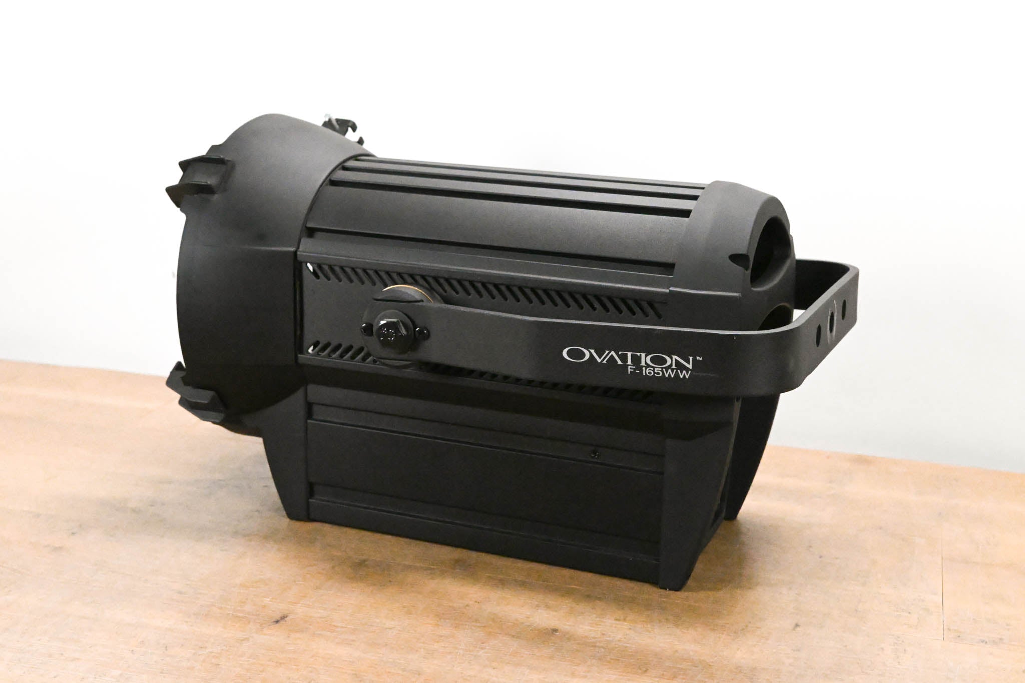 Chauvet Ovation F-165WW V2 Warm White LED Fresnel