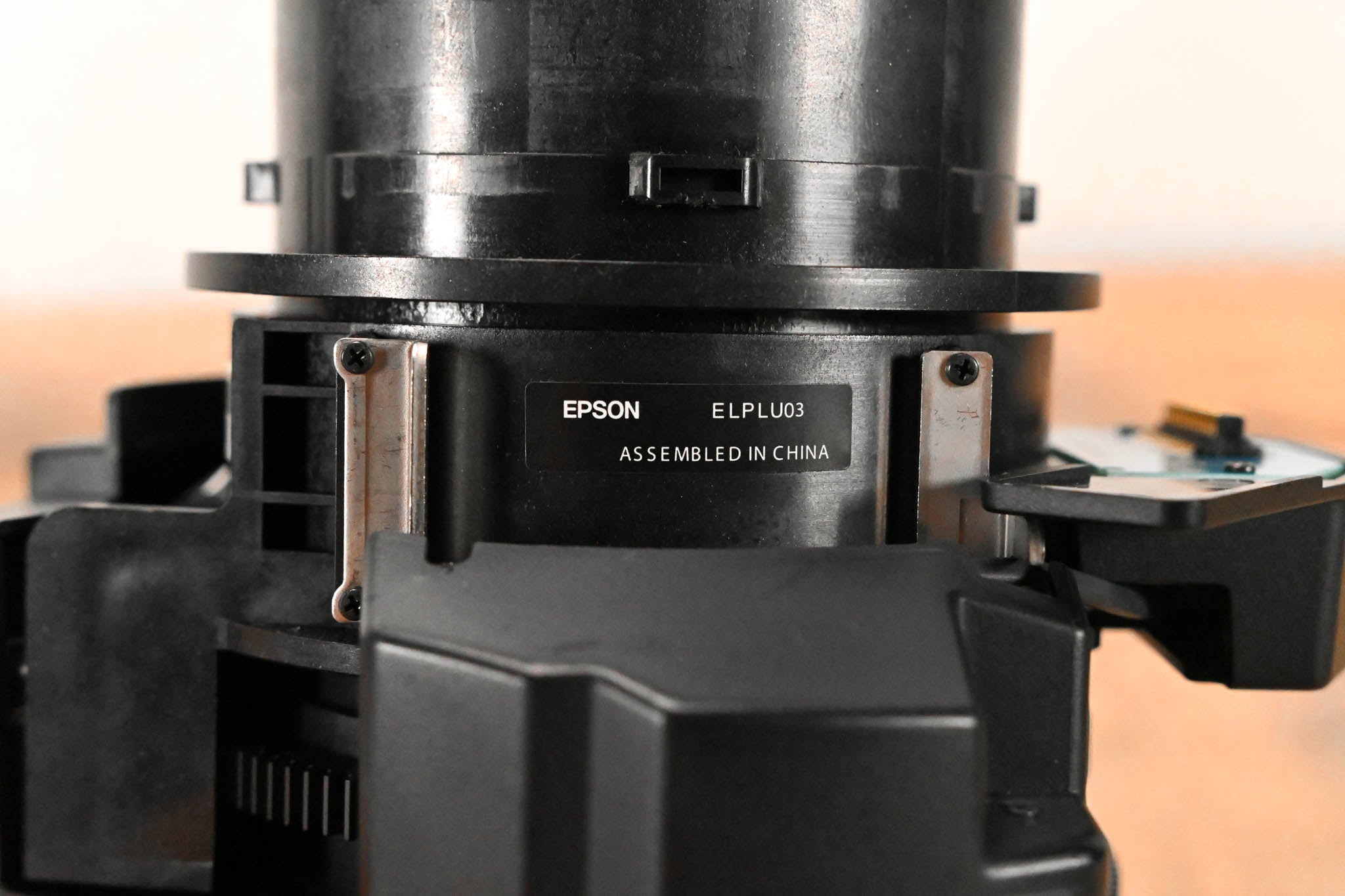 Epson ELPLU03 Wide Short Throw Zoom Lens #1