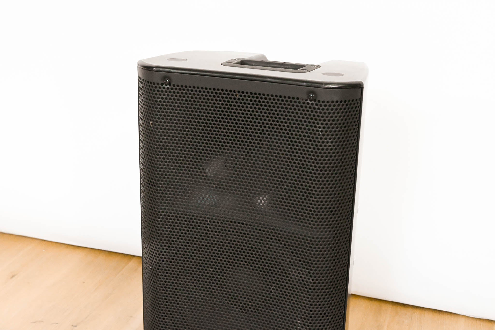 QSC K10 1000W 1x10" 2-Way Powered Speaker