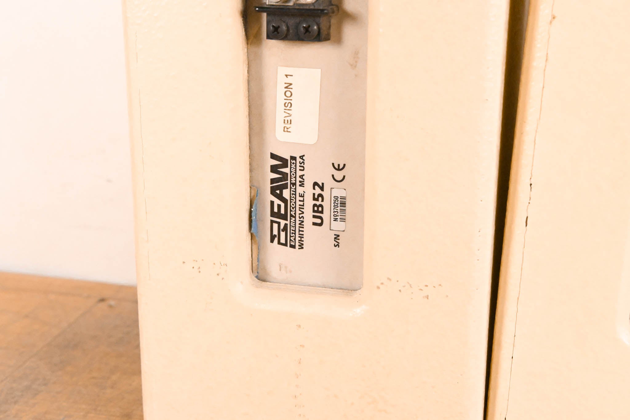 EAW UB52 Two-Way Full-Range Loudspeaker - White (PAIR)