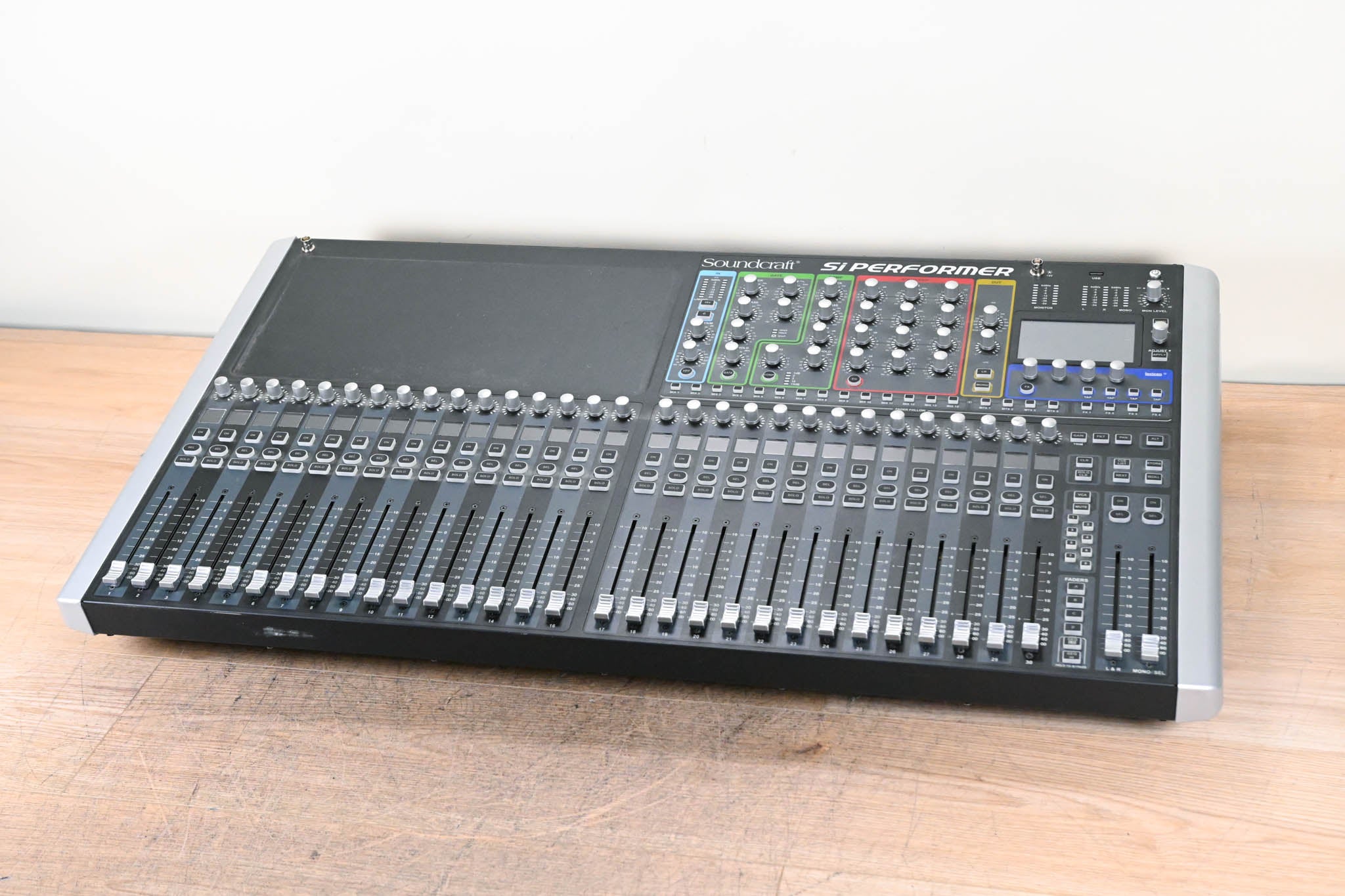 Soundcraft Si Performer 3 Digital Audio Mixer with DMX Control